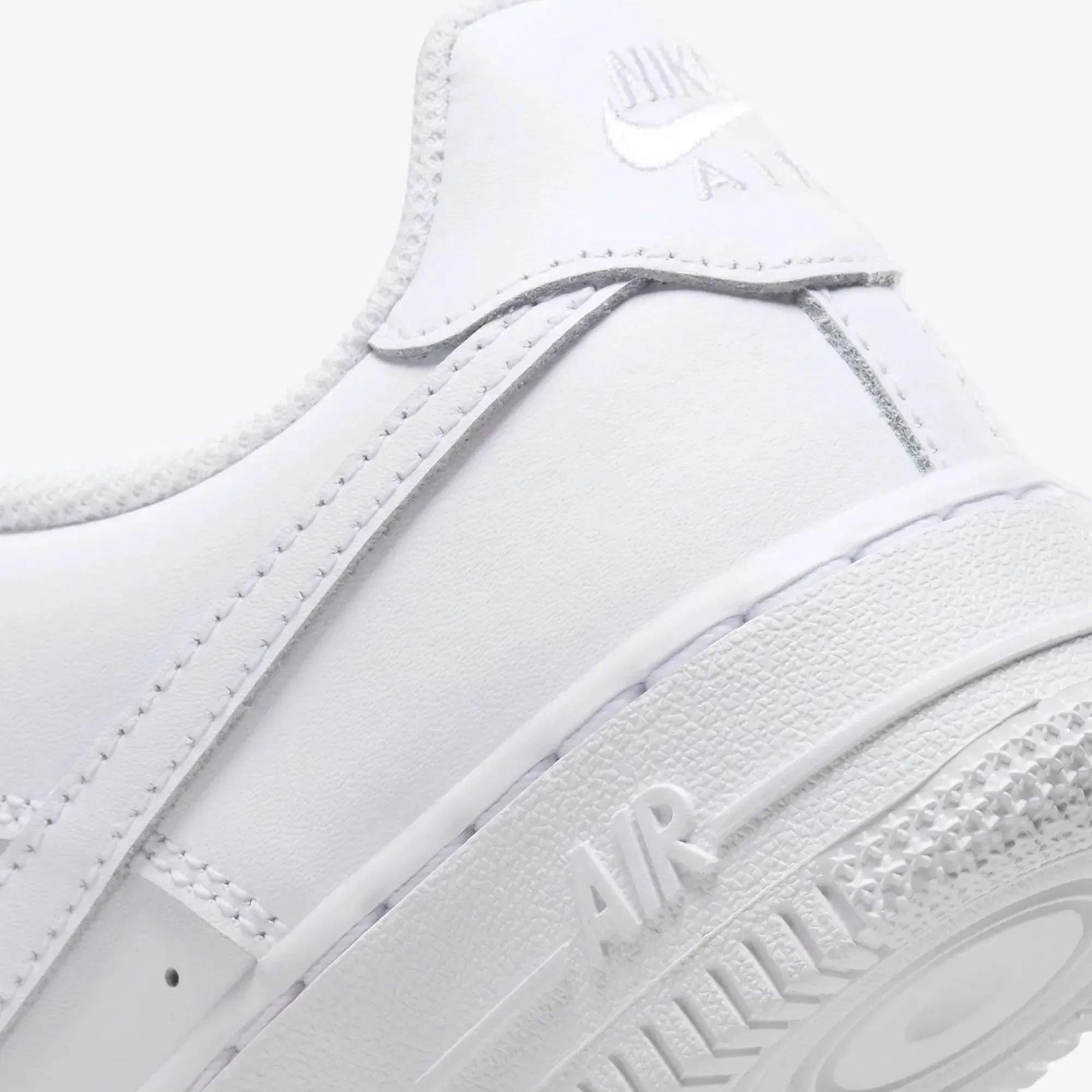 Nike AIR FORCE 1 LE (GS) { WHITE/WHITE-WHITE-WHITE