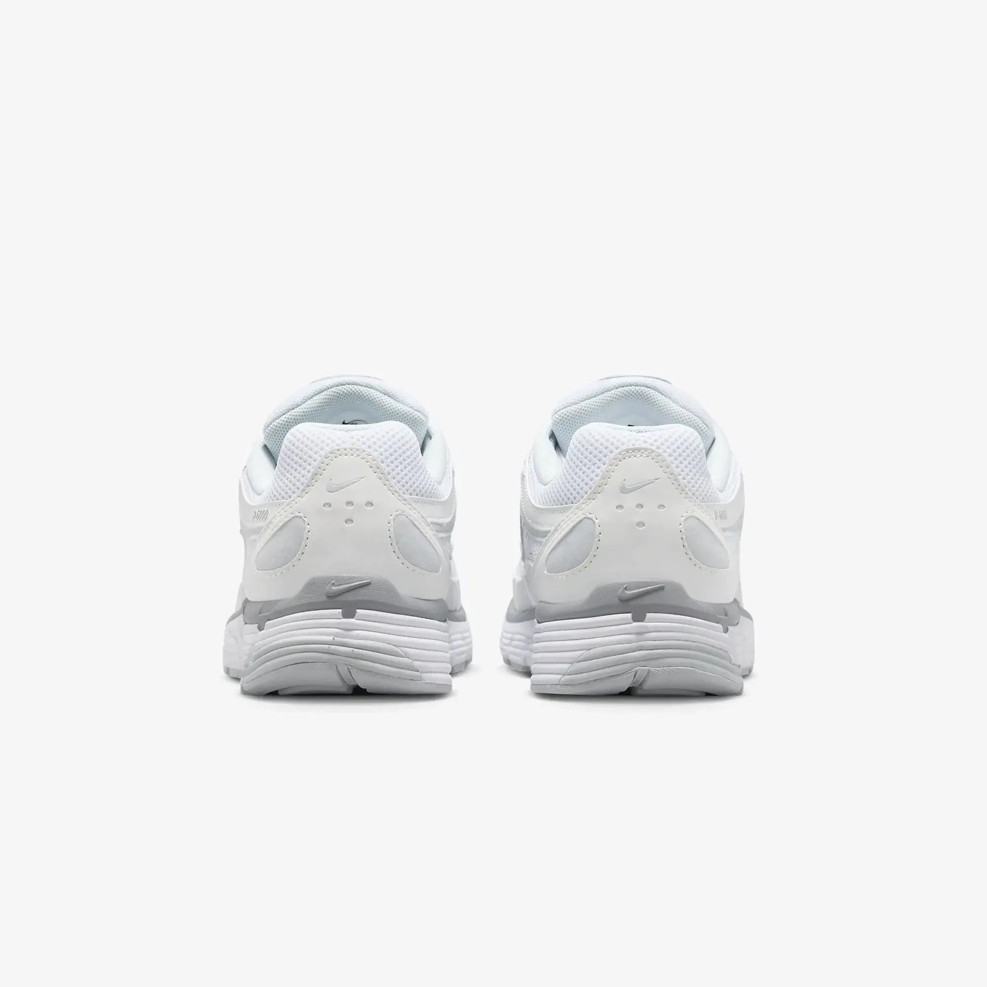 Nike P-6000 { MTLC SUMMIT WHT/WHITE-PURE PLATINUM