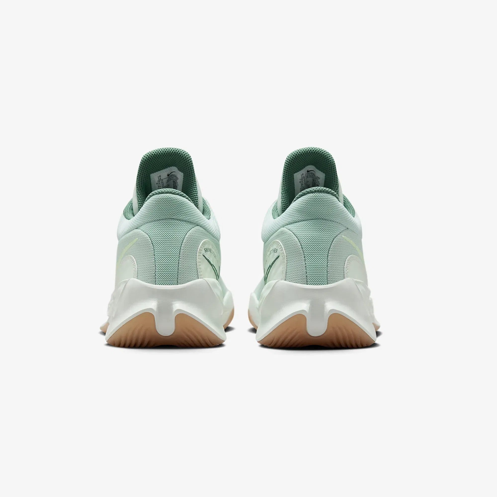 Nike ELEVATE 3 { BARELY GREEN/VAPOR GREEN-JADE ICE
