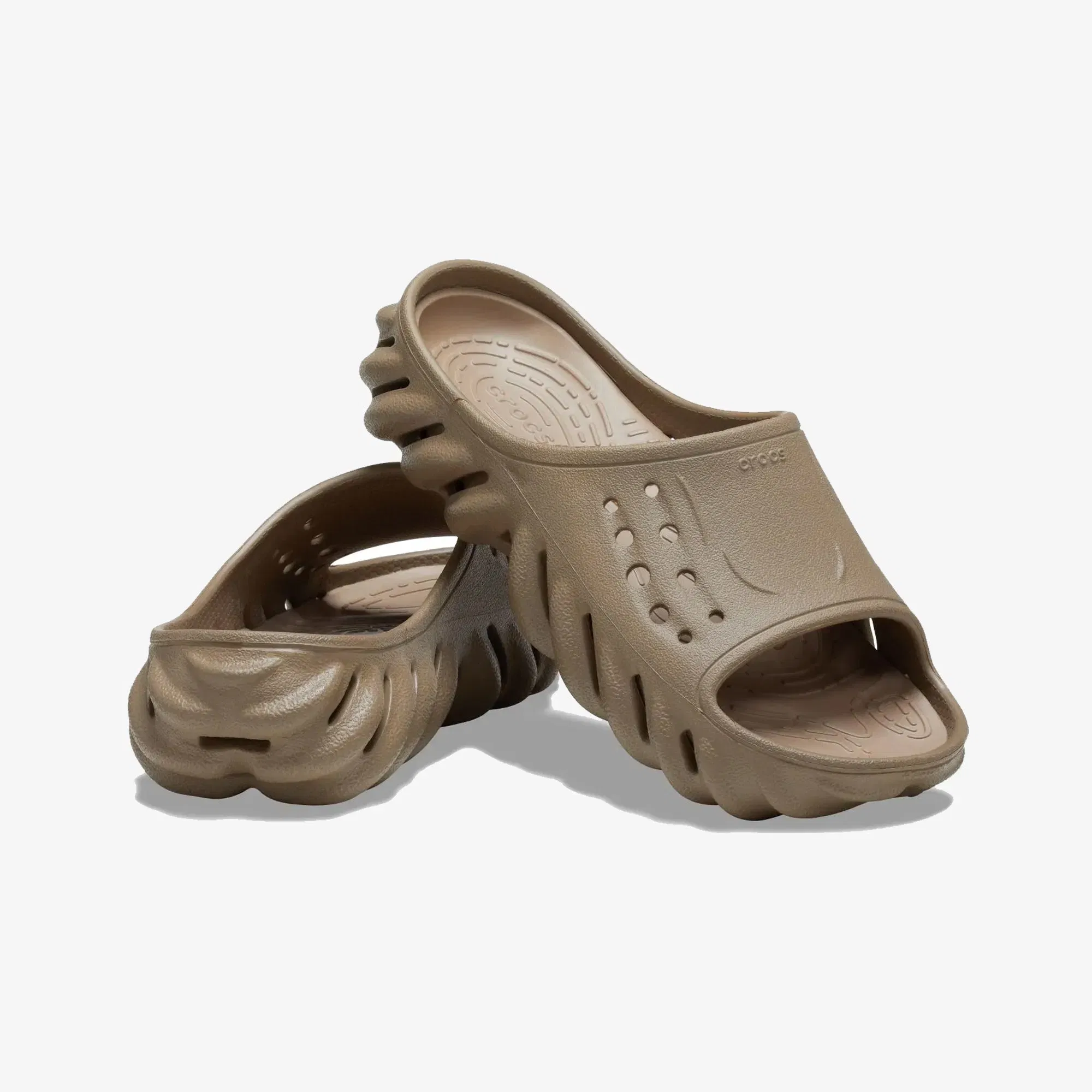 Crocs ECHO SLIDE { BROWN