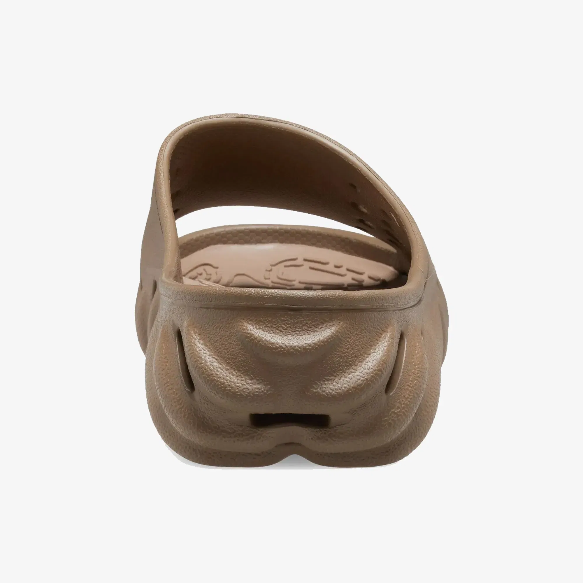 Crocs ECHO SLIDE { BROWN