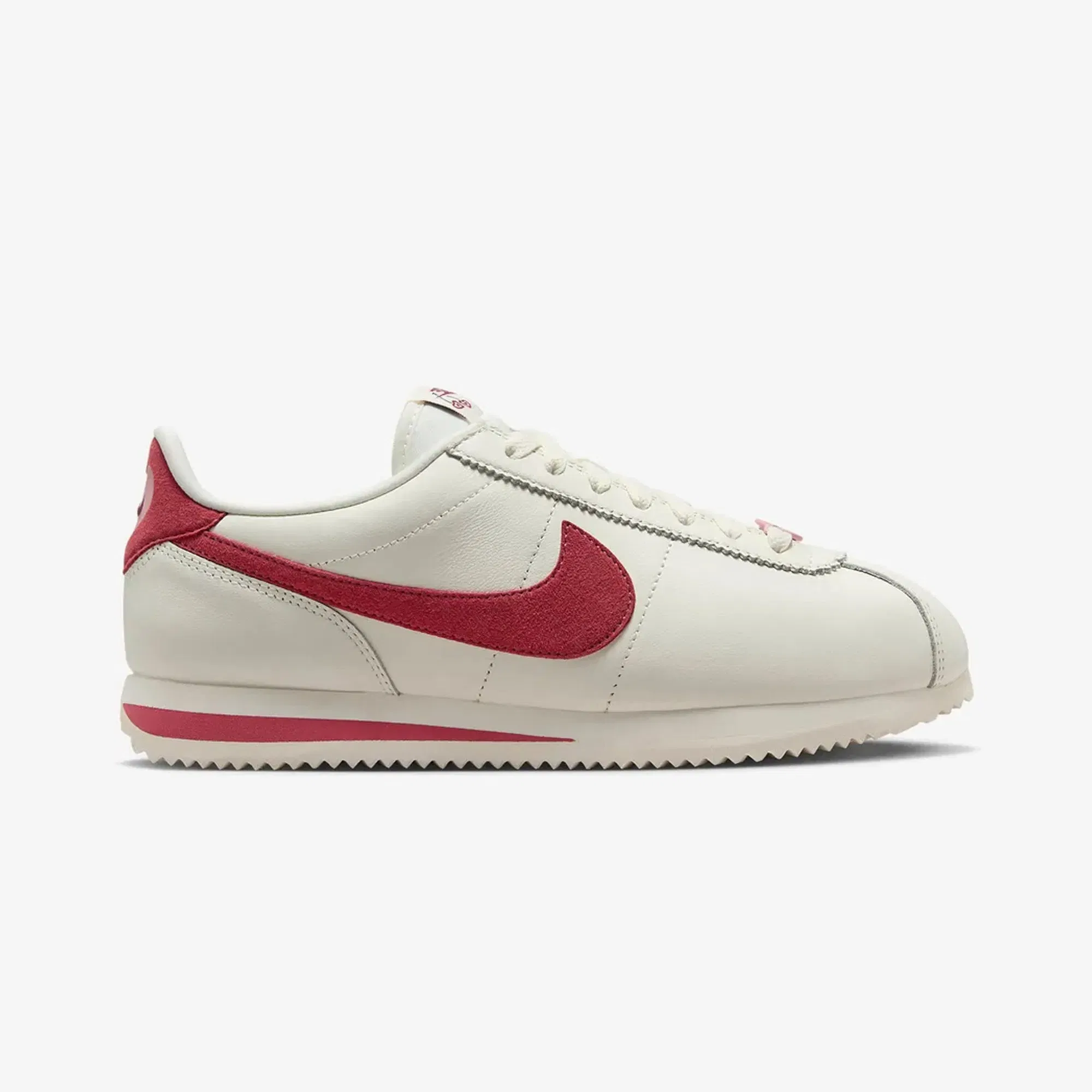 Nike CORTEZ SE { SAIL/ADOBE-MED SOFT PINK-TEAM RED