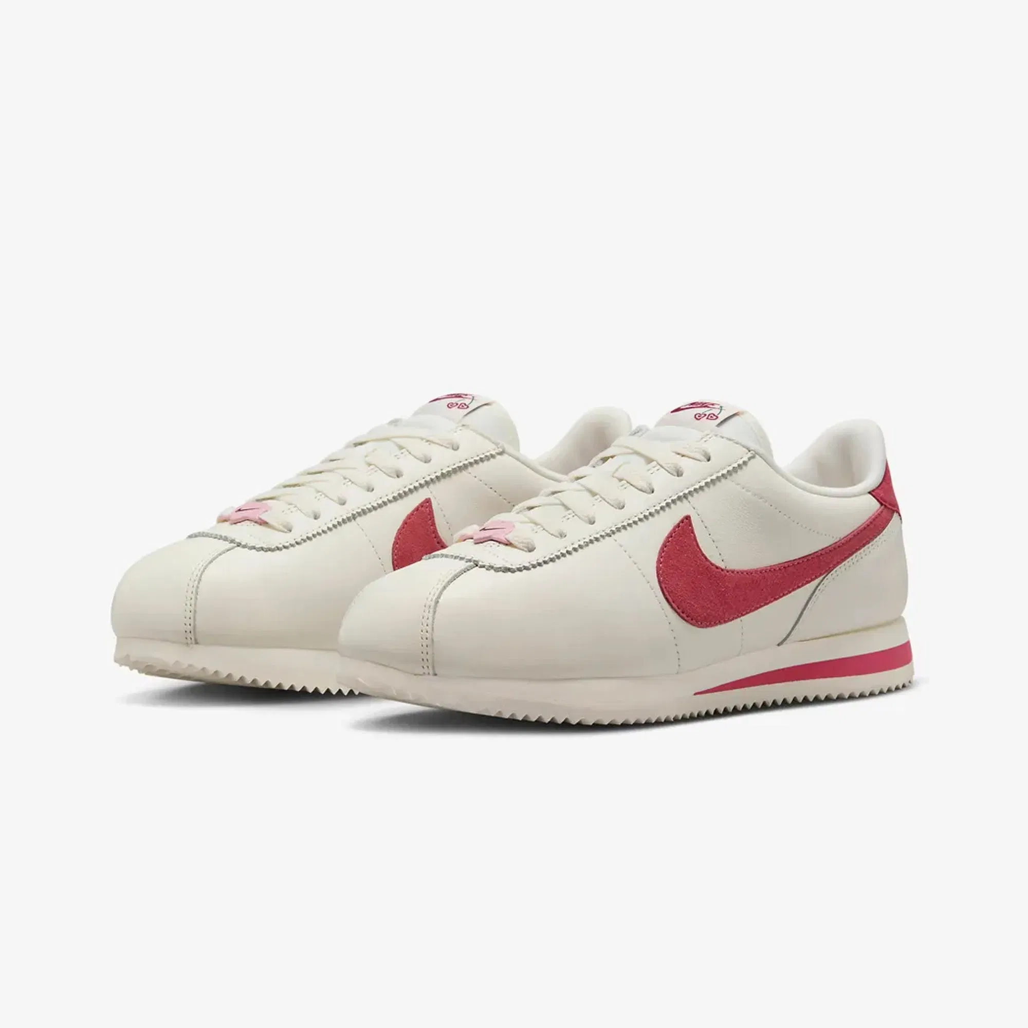 Nike CORTEZ SE { SAIL/ADOBE-MED SOFT PINK-TEAM RED