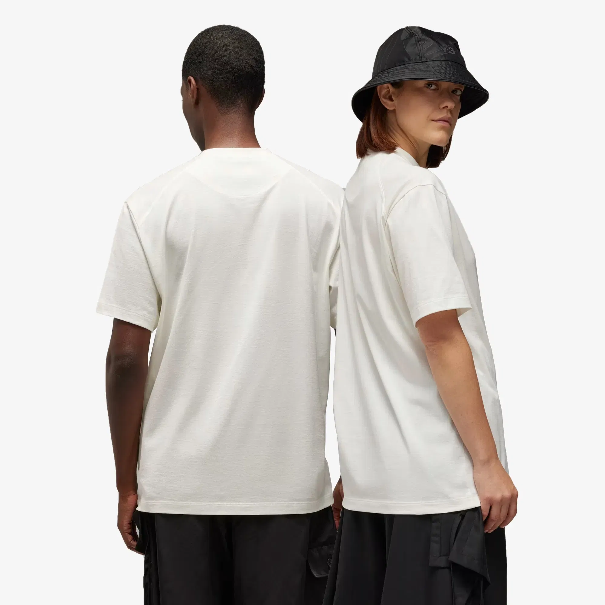 Y-3 GRAPHIC SHORT SLEEVE TEE { OWHITE