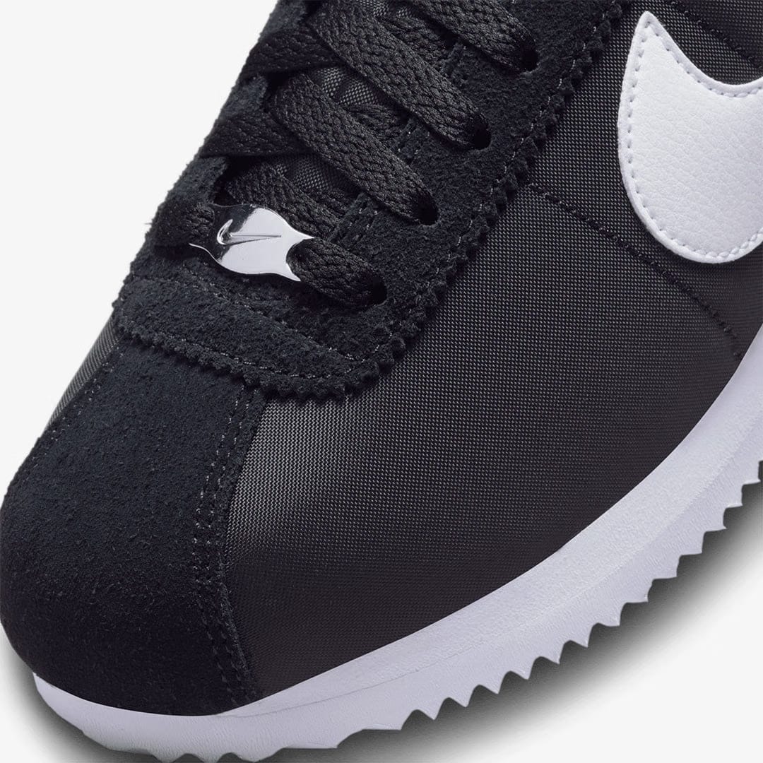 Nike CORTEZ TXT { BLACK/WHITE