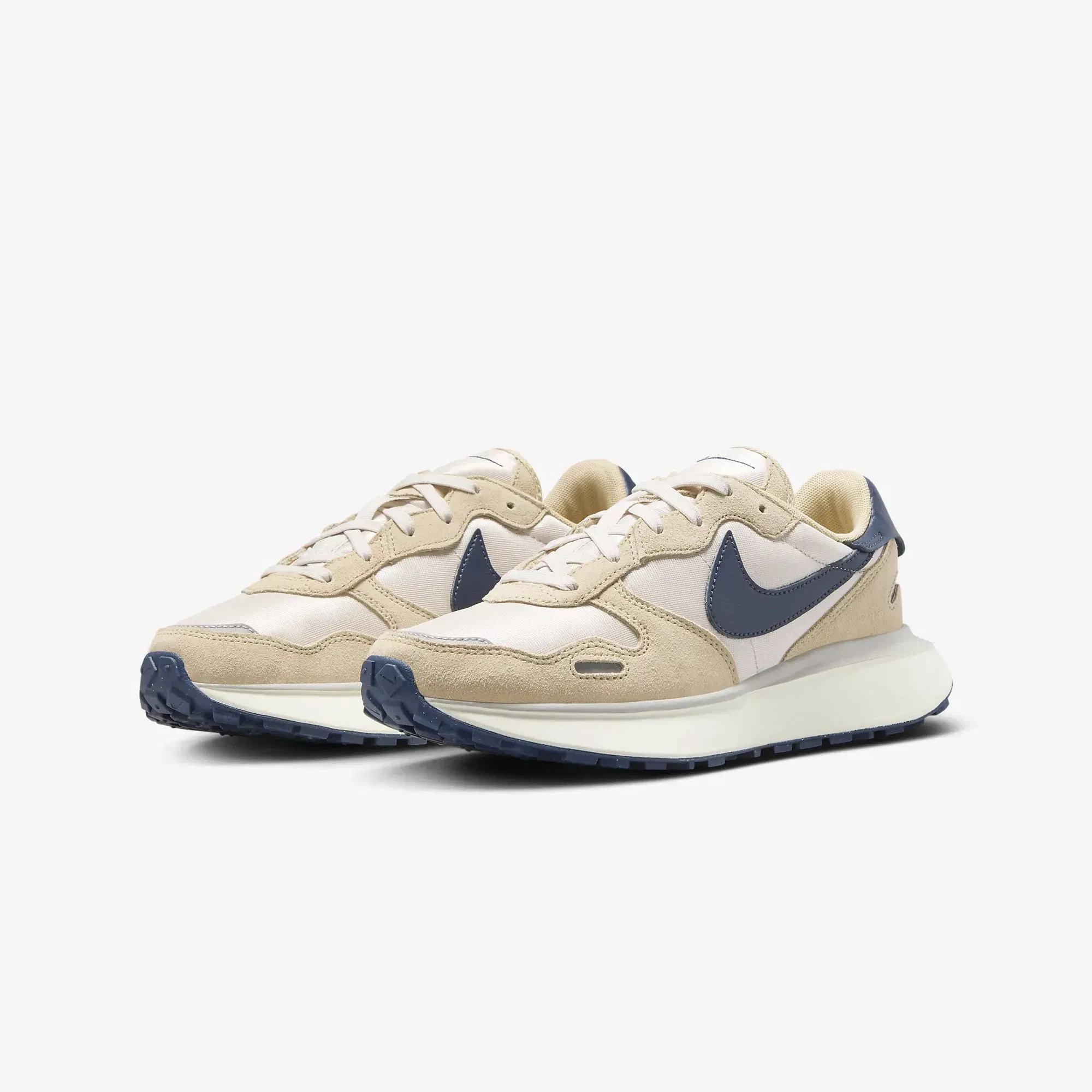 Nike PHOENIX WAFFLE { LT OREWOOD BRN/MIDNIGHT NAVY-TEAM GOLD