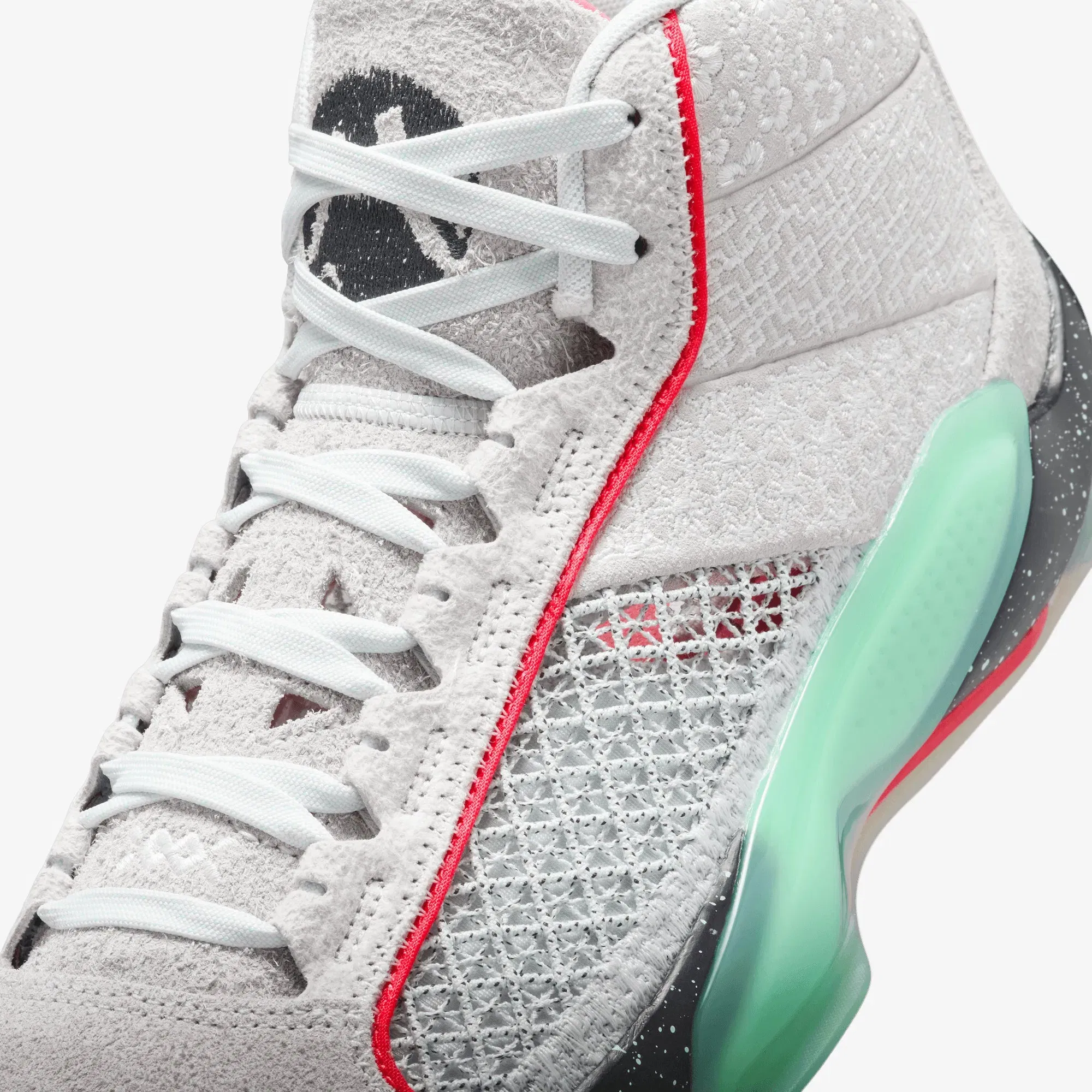 Jordan AIR JORDAN XXXVIII RUI PF { PHOTON DUST/OFF NOIR-MINT FOAM-SIREN RED