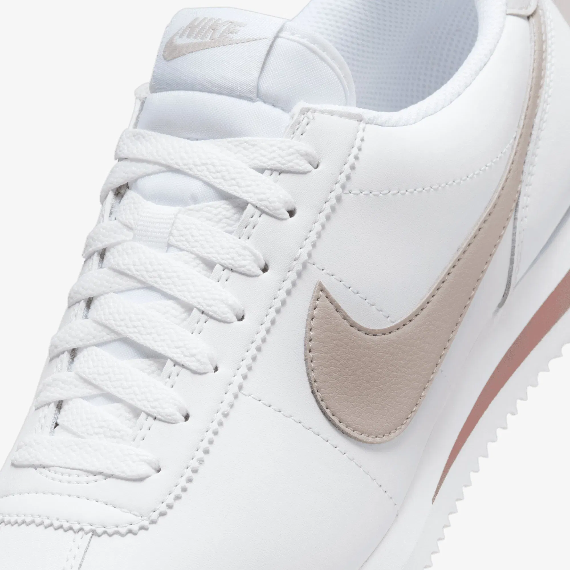 Nike CORTEZ { WHITE/PLATINUM VIOLET-SMOKEY MAUVE-BLACK