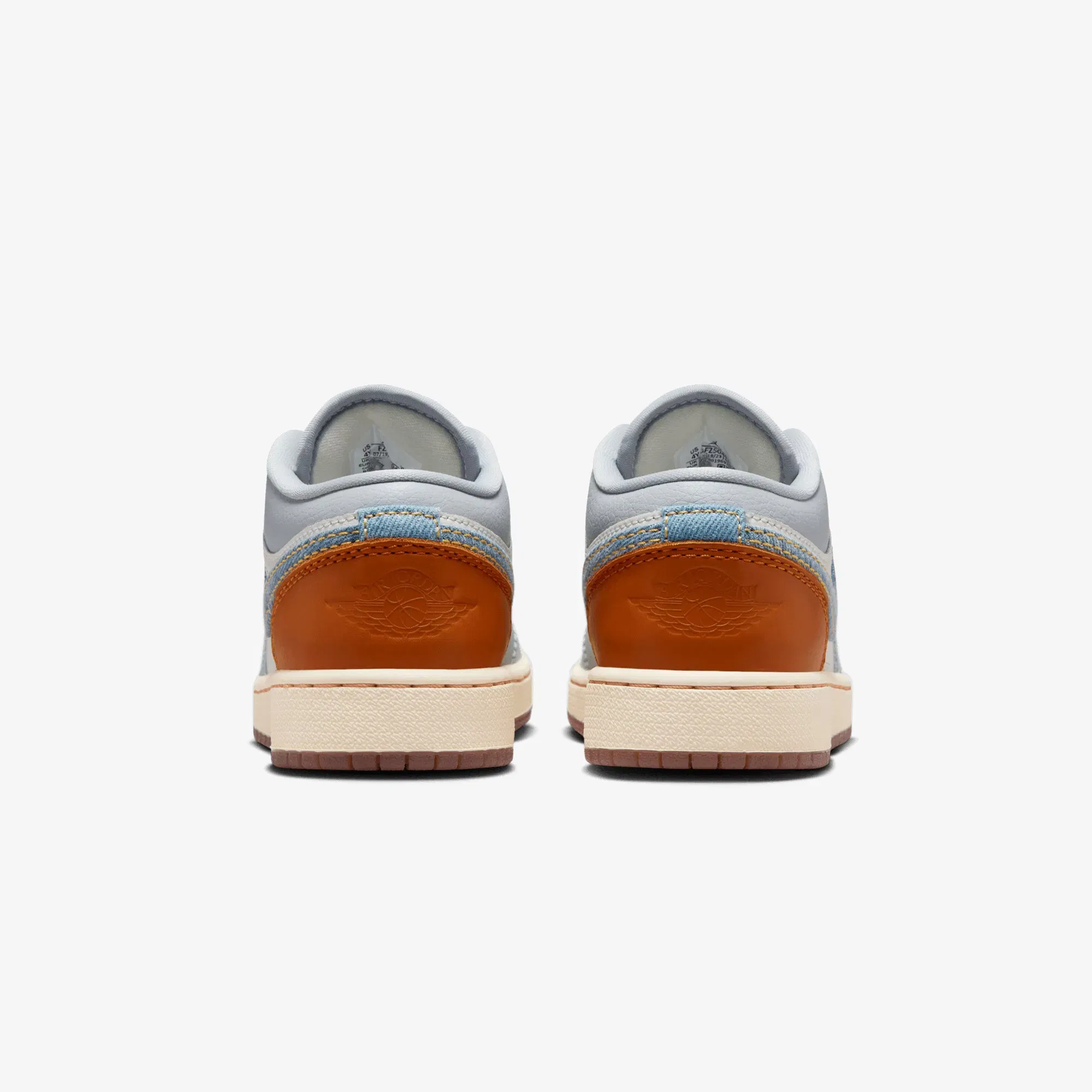 Jordan AIR JORDAN 1 LOW SE (GS) { PHANTOM/LT ARMORY BLUE-COCONUT MILK