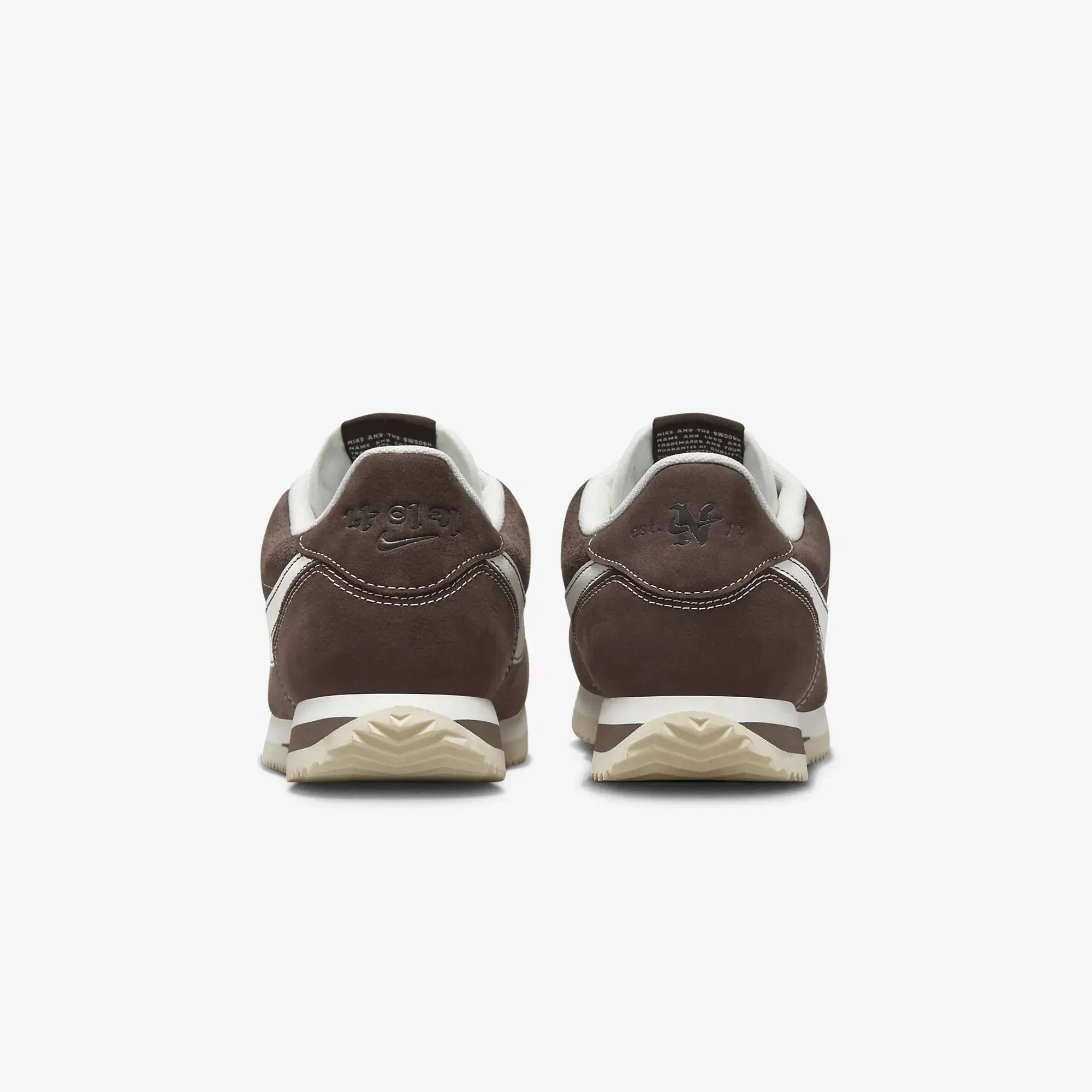 Nike CORTEZ SE { BAROQUE BROWN/SAIL-COCONUT MILK