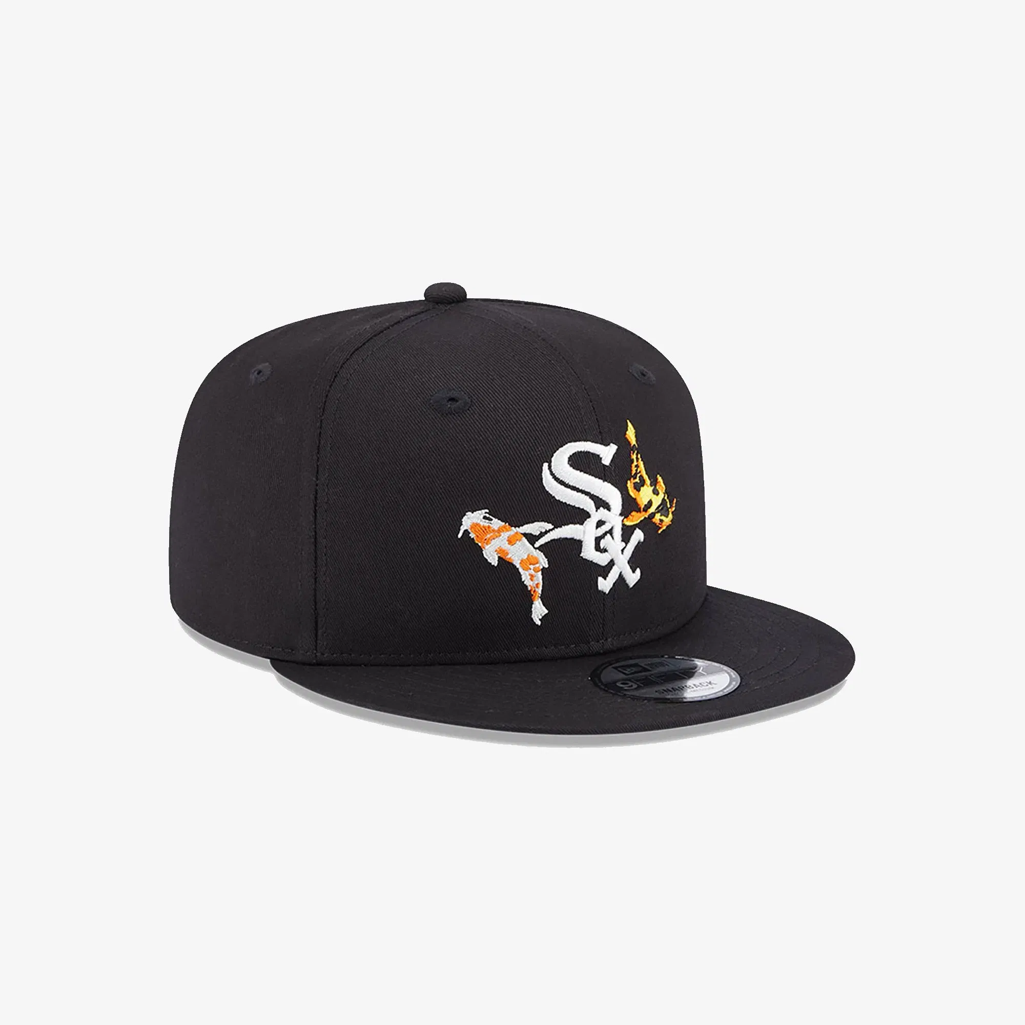 New Era CHICAGO WHITE SOX KOI FISH BLACK 9FIFTY SNAPBACK CAP { BLACK