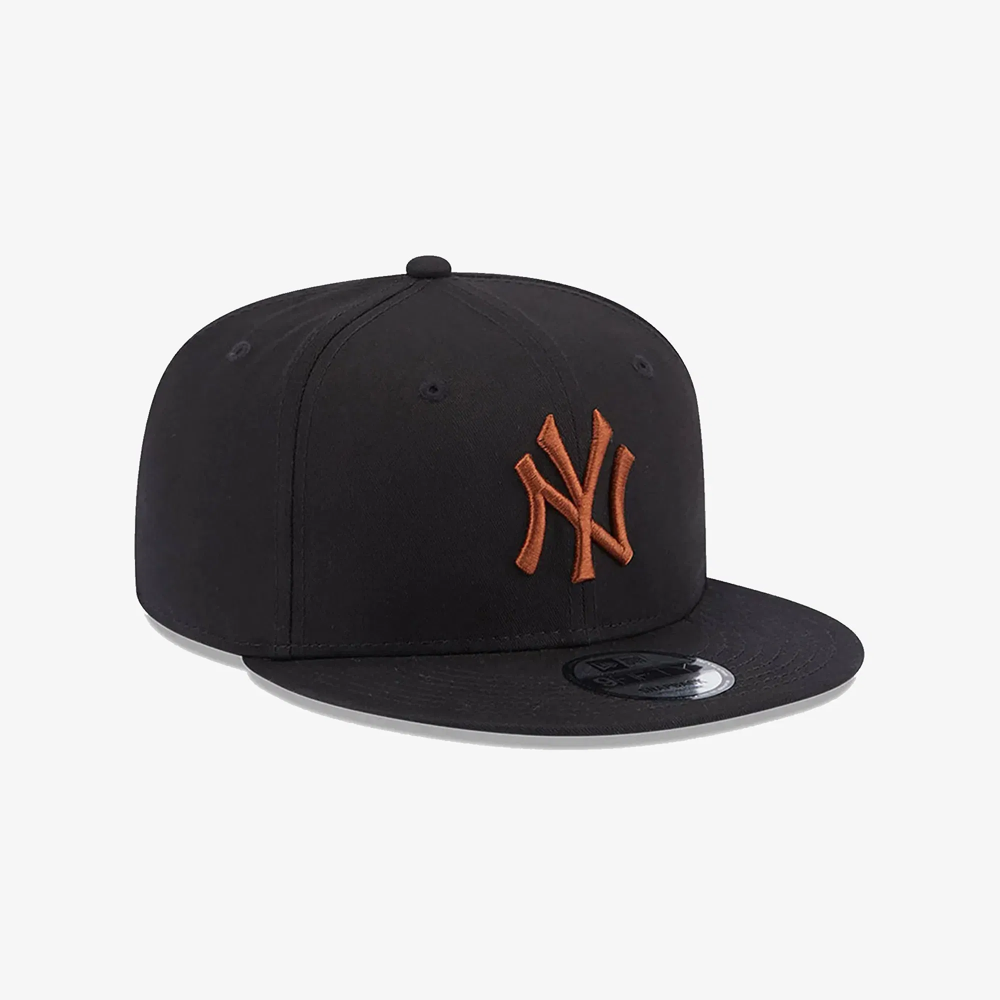 New Era NEW YORK YANKEES LEAGUE ESSENTIAL BLACK 9FIFTY SNAPBACK CAP { BLACK