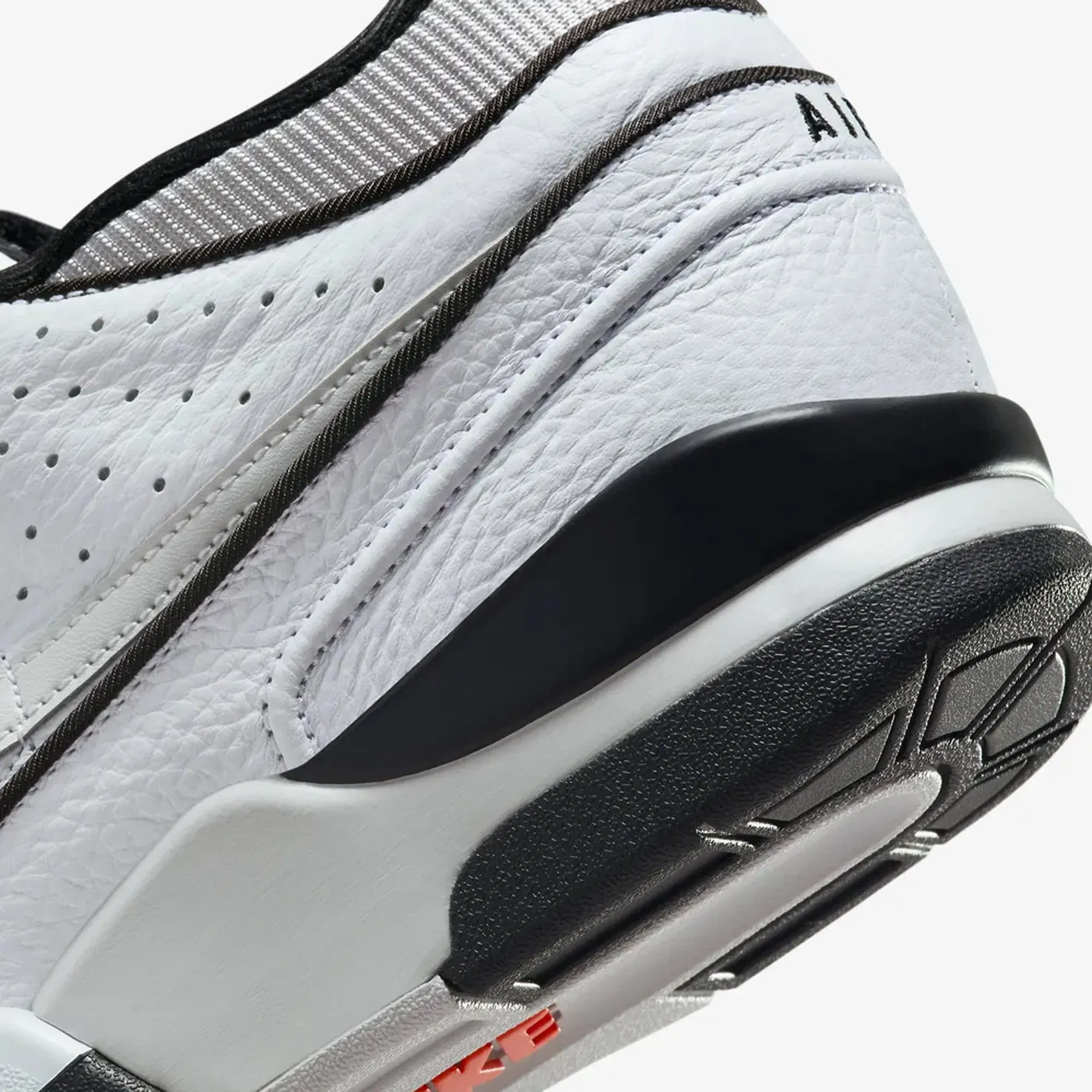 Nike AIR ALPHA FORCE 88 { WHITE/NEUTRAL GREY-BLACK-TECH GREY