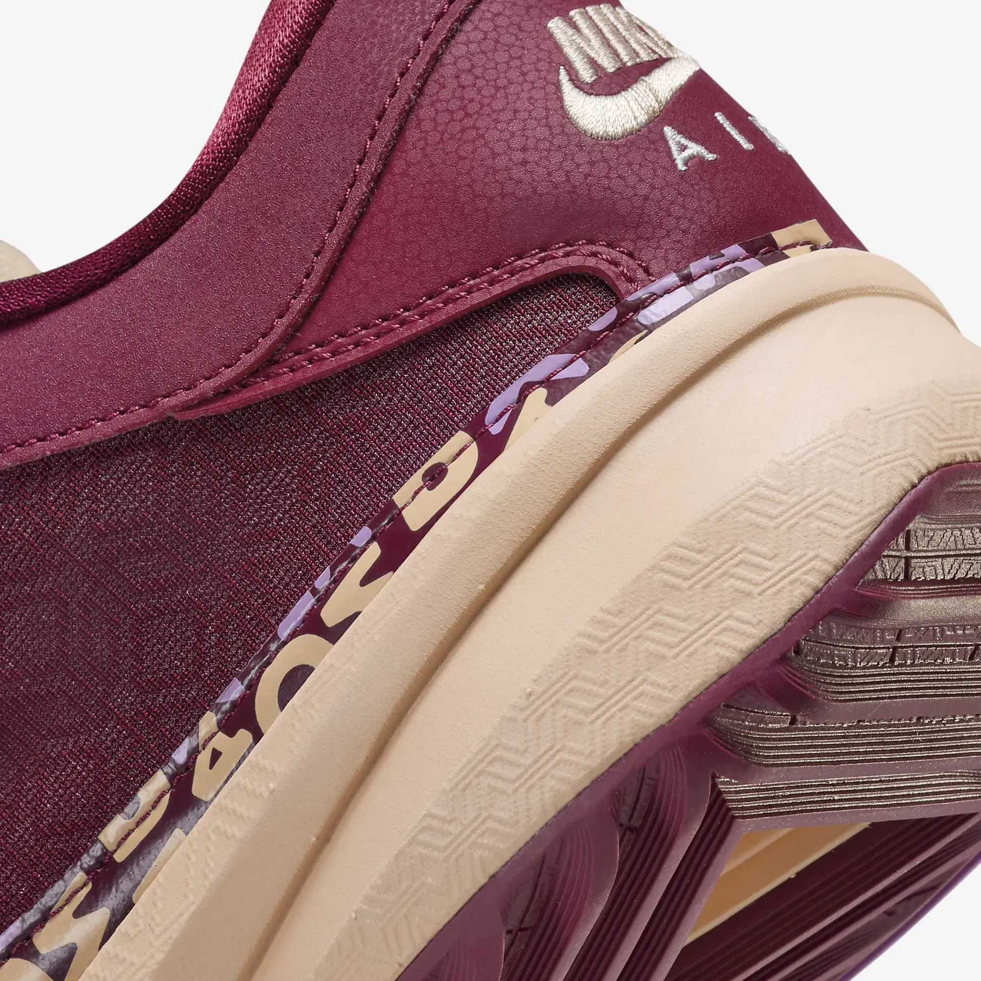 Nike FREAK 5 EP { NOBLE RED/ICE PEACH-DESERT BERRY