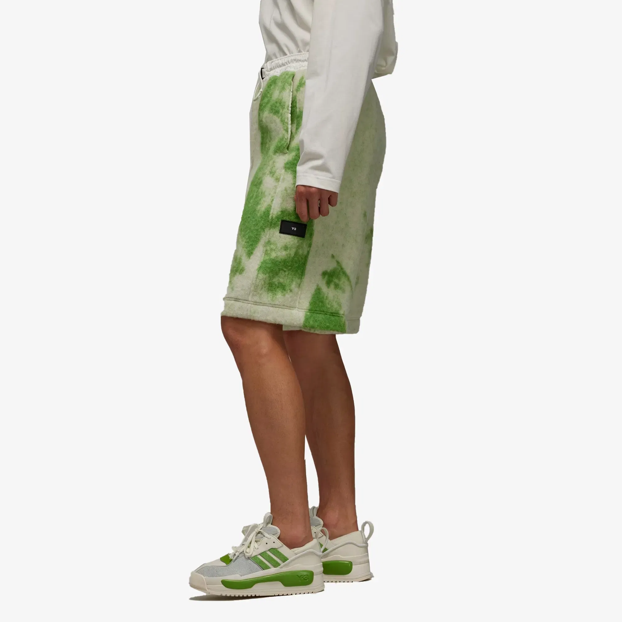 Y-3 FUZZY FLEECE SHORTS { OFF WHITE/TEAM RAVE GREEN