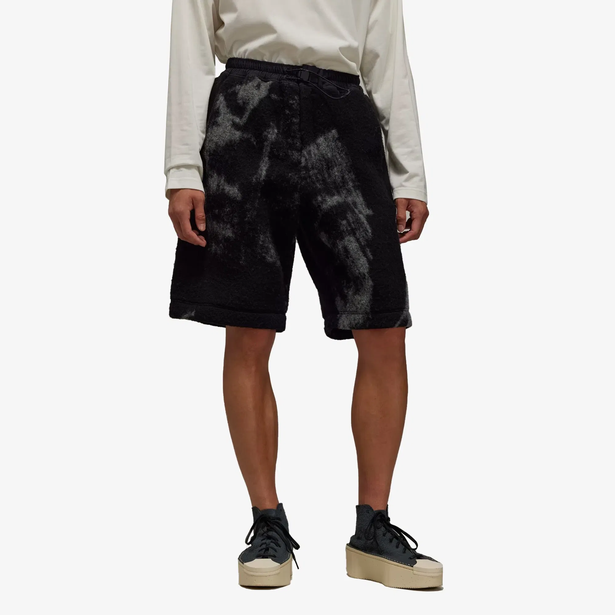 Y-3 FUZZY FLEECE SHORTS { BLACK