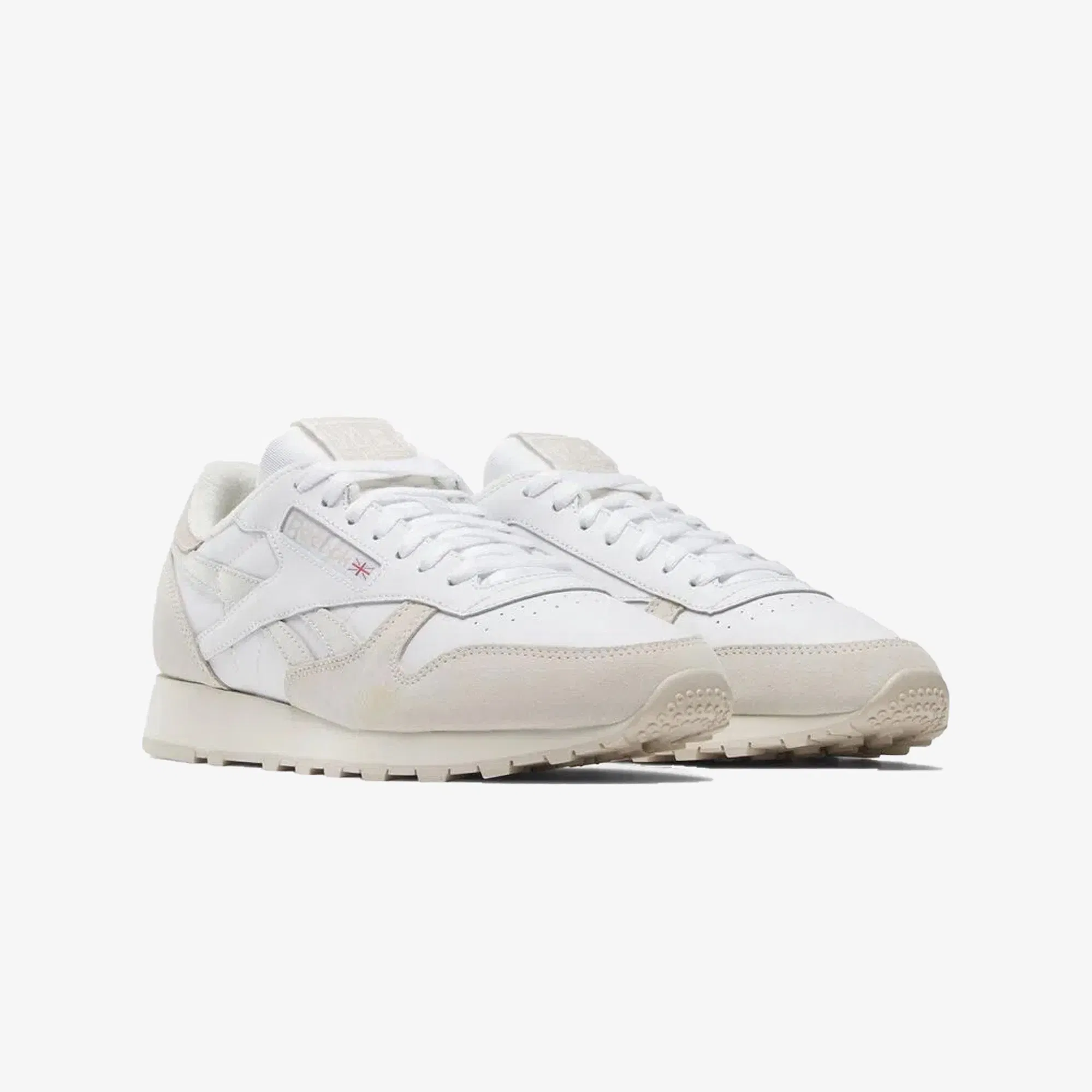 Reebok CLASSIC LEATHER { WHT/CHALK/STUCCO