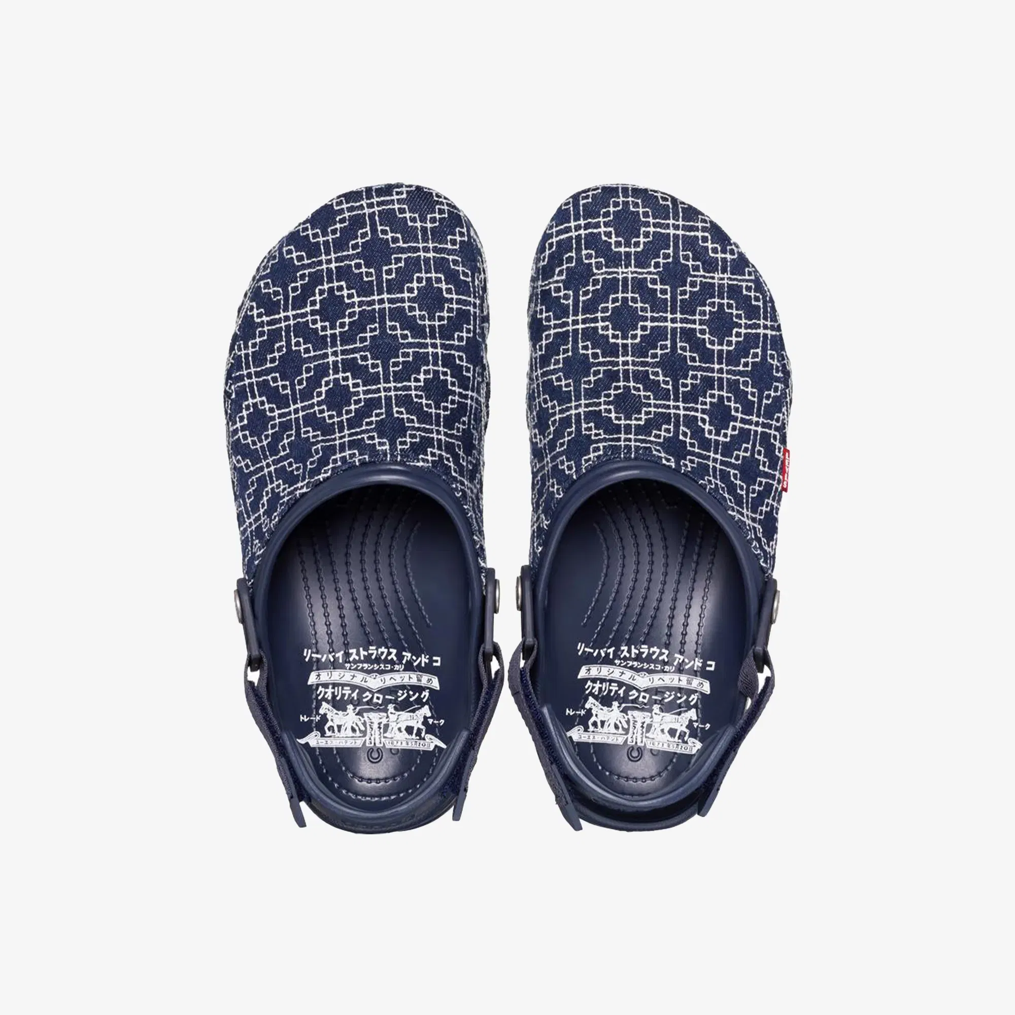 Crocs LEVIS X CROCS ALL TERRAIN CLOG { NAVY