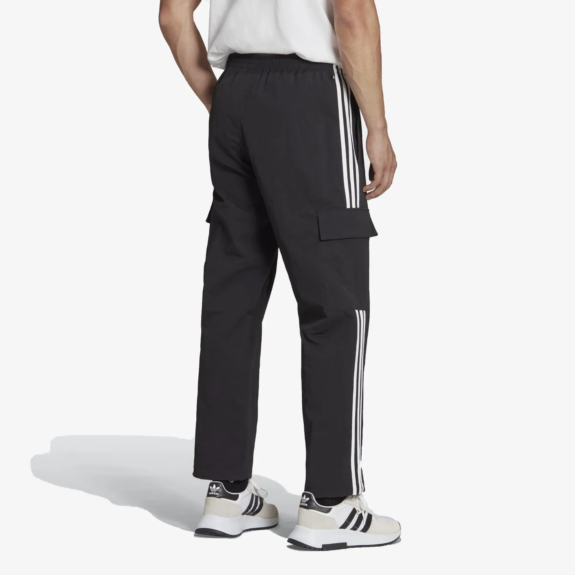 Adidas Originals ADICOLOR CLASSICS 3-STRIPES CARGO PANTS { BLACK