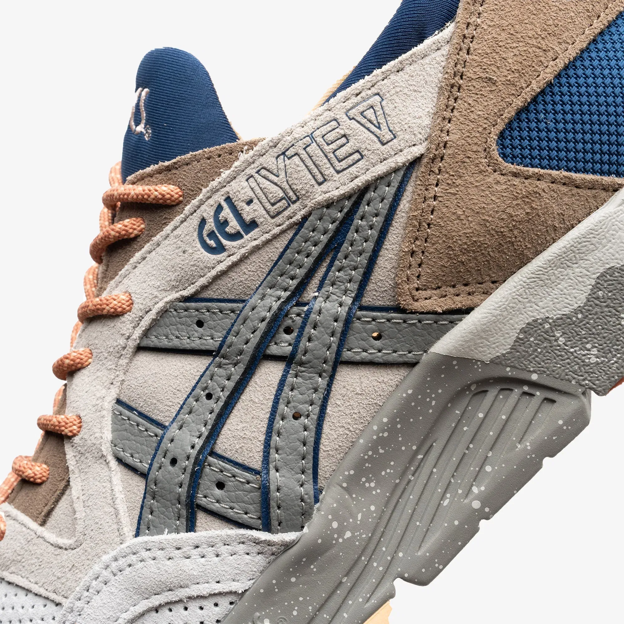 Asics GEL-LYTE V { CLAY GREY