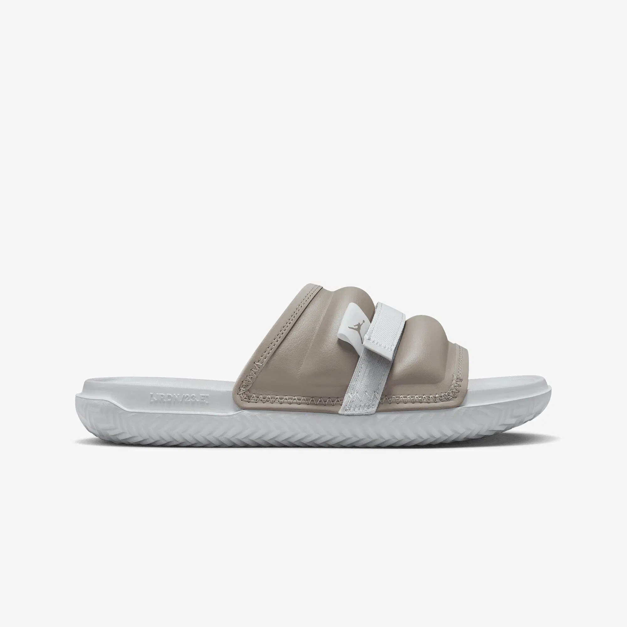 Jordan SUPER PLAY { MOON FOSSIL/NEUTRAL GREY-WHITE