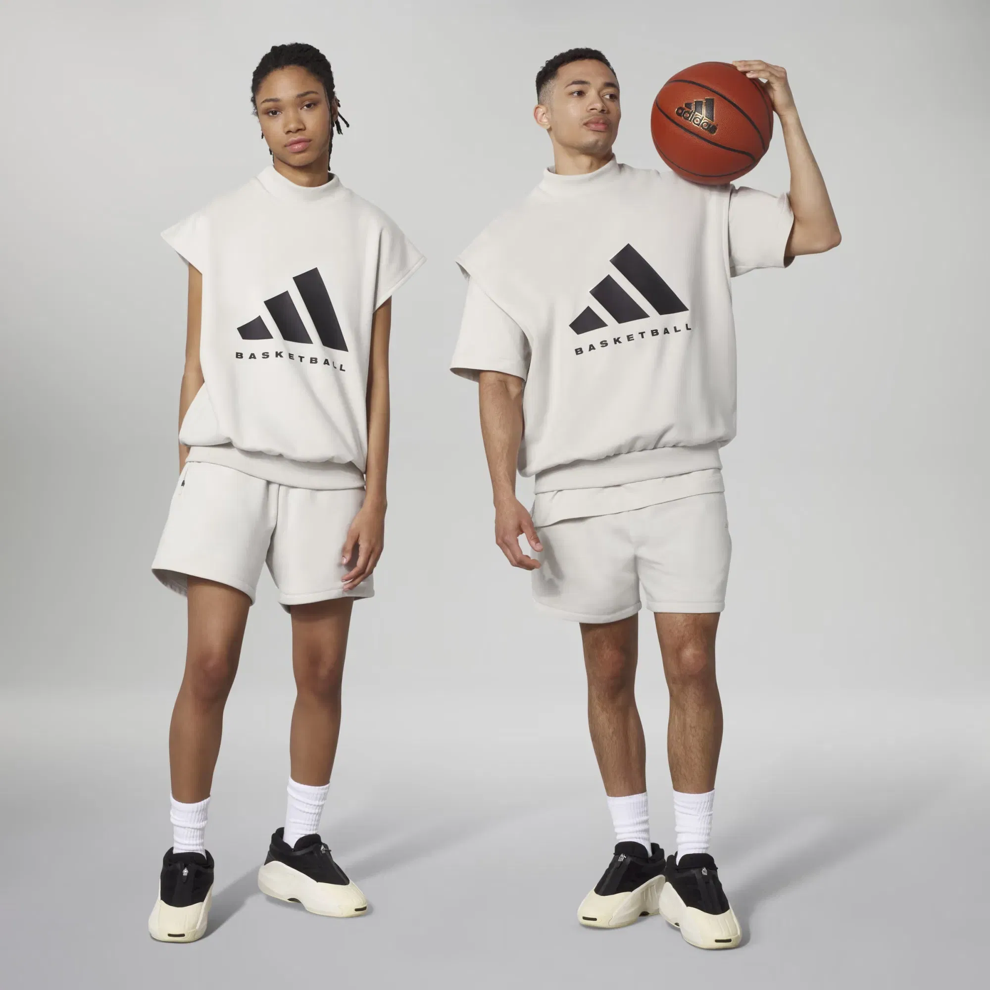 Adidas Originals BASKETBALL SLEEVELESS SWEATSHIRT (GENDER NEUTRAL) { TALC