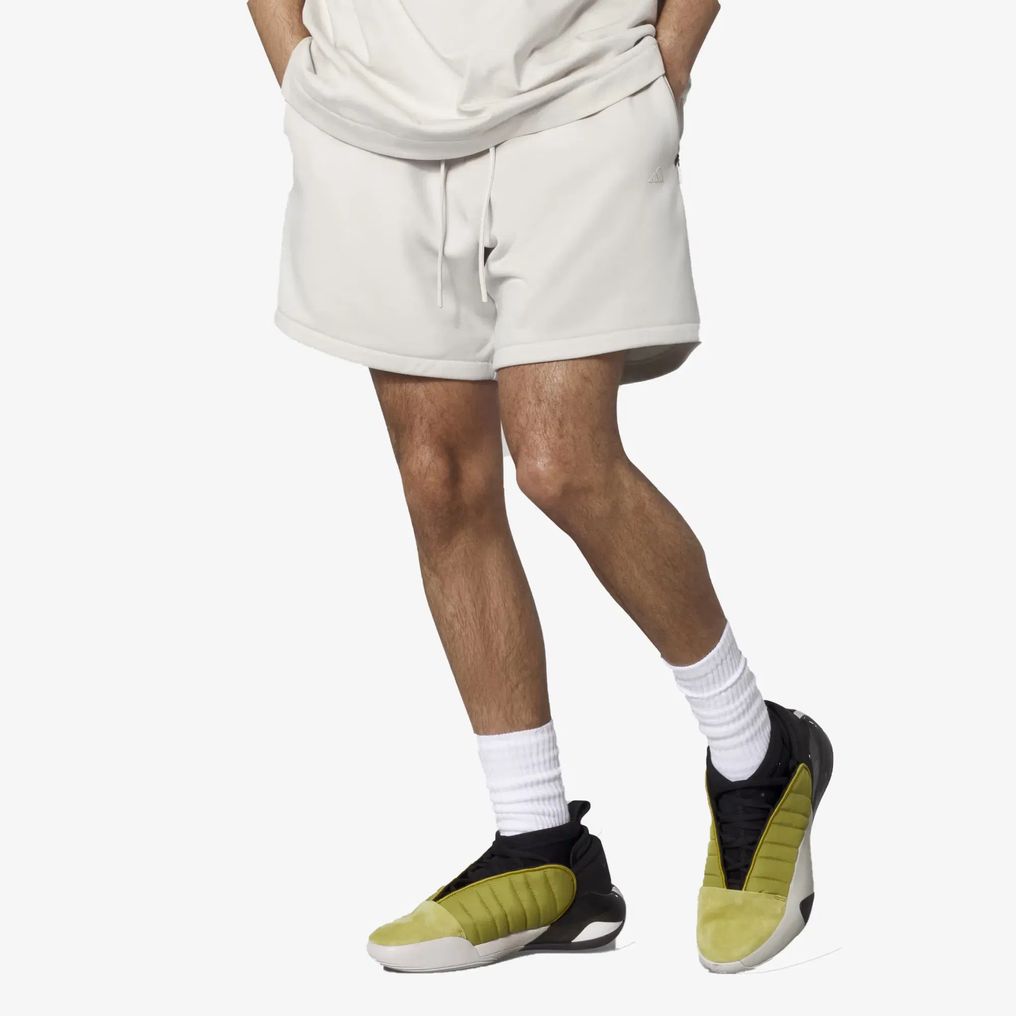 Adidas Originals BASKETBALL 001 SHORTS { TALC
