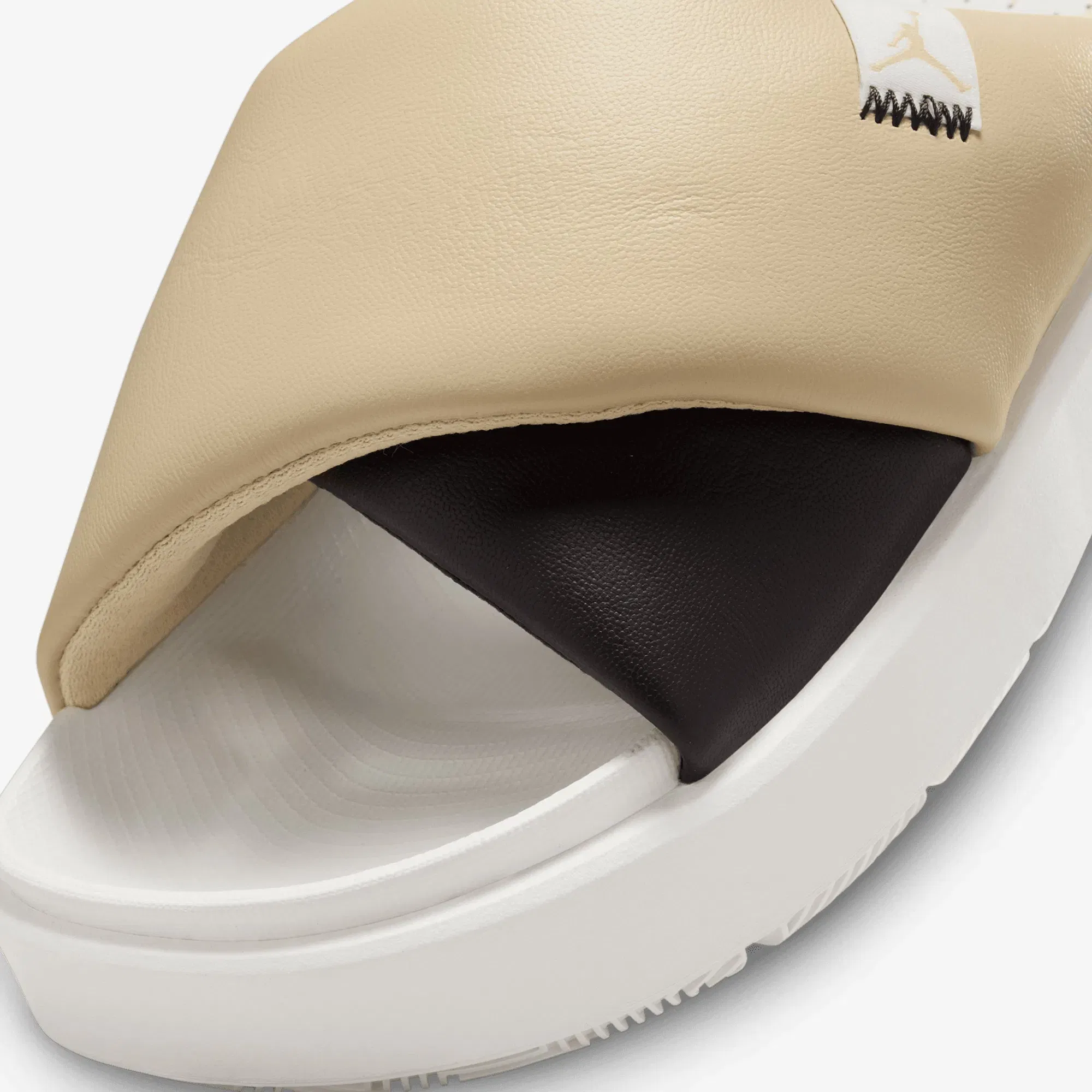 Jordan SOPHIA { SHADOW BROWN/TEAM GOLD-SAIL