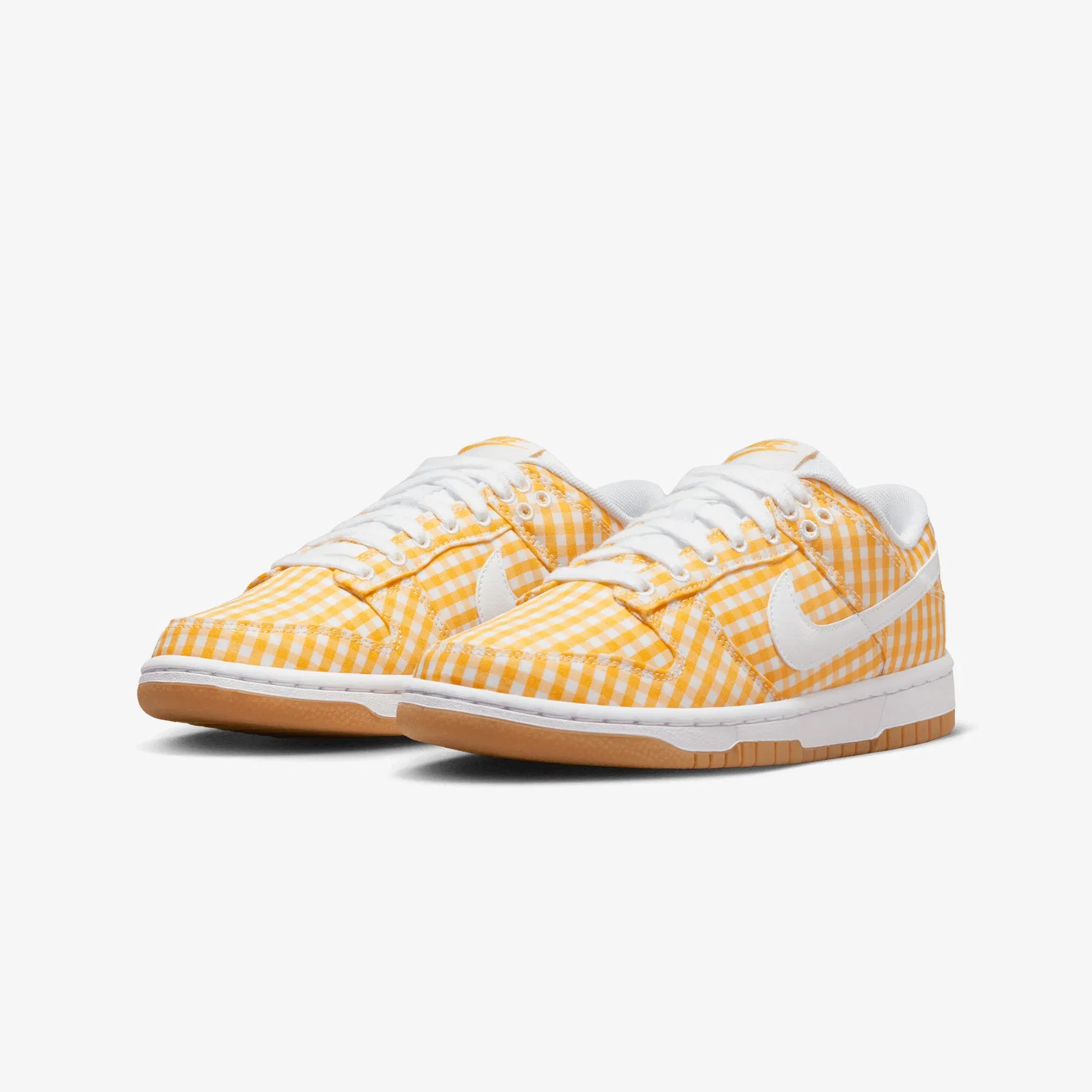 Nike DUNK LOW { VIVID SULFUR/WHITE-GUM LIGHT BROWN