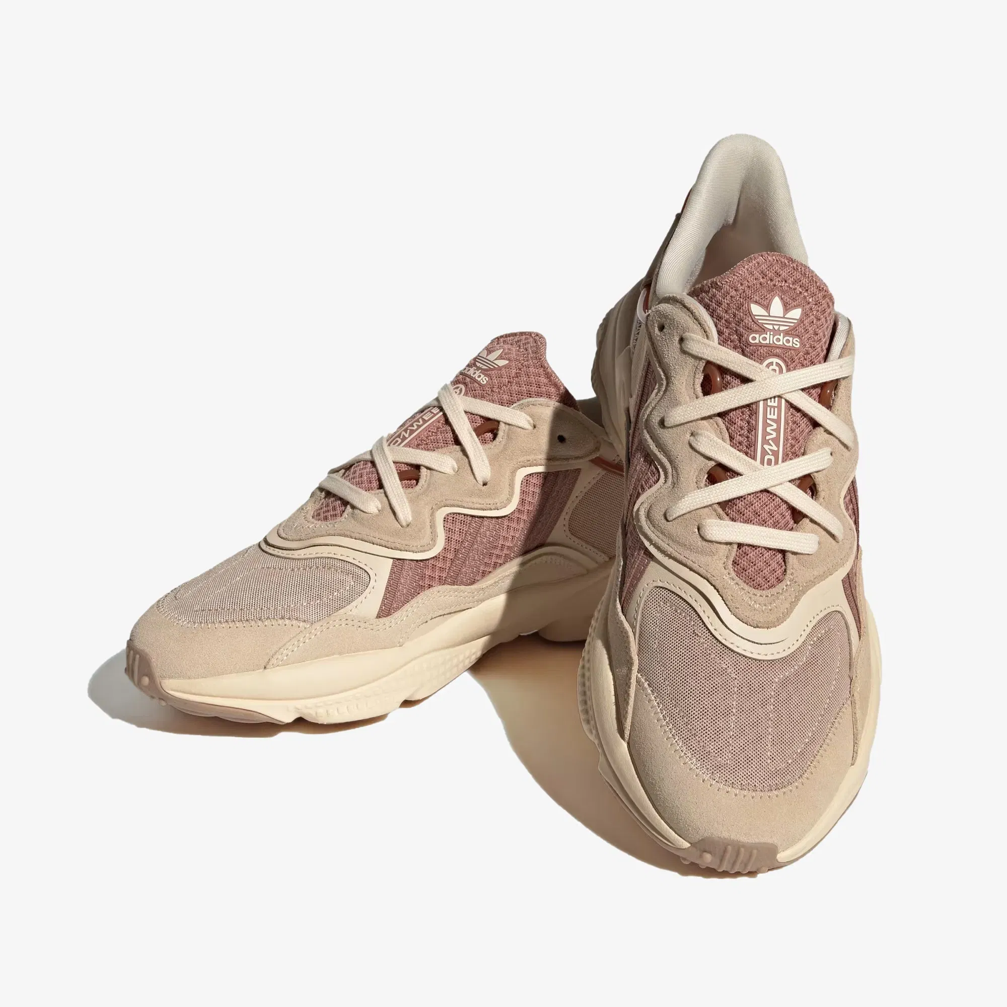 Adidas Originals OZWEEGO { MAGIC BEIGE/CLAY STRATA/SAND STRATA