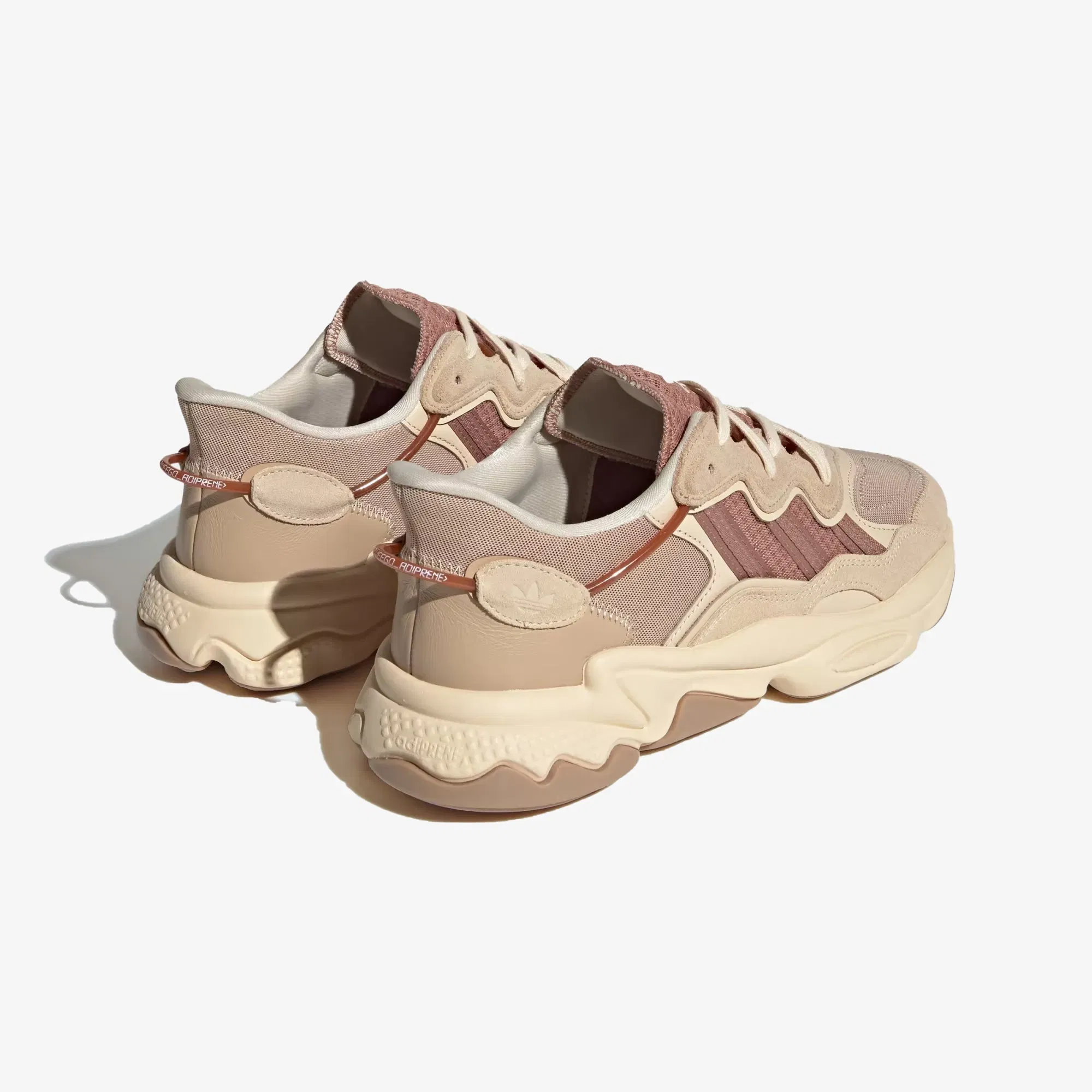 Adidas Originals OZWEEGO { MAGIC BEIGE/CLAY STRATA/SAND STRATA