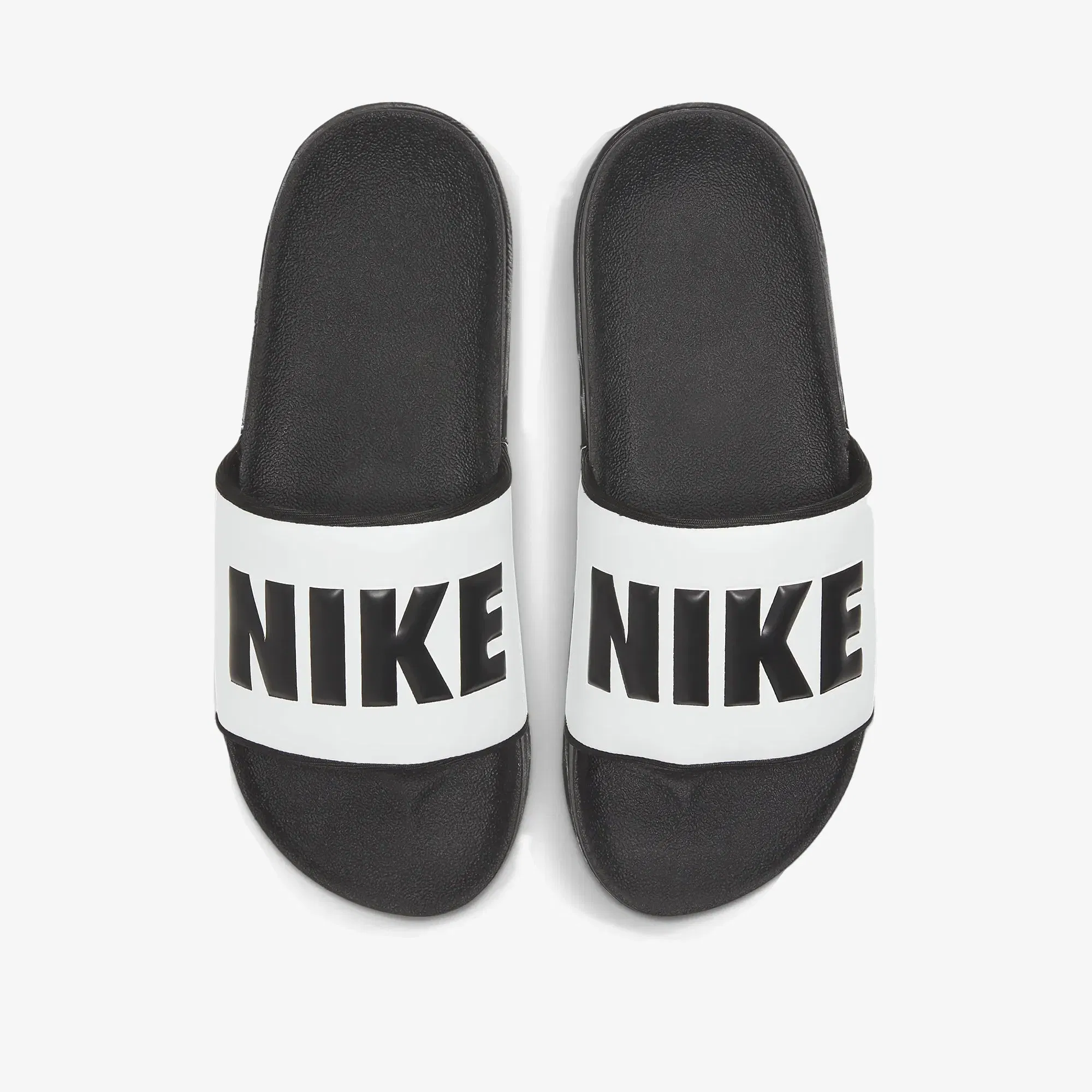 Nike OFFCOURT { BLACK/WHITE
