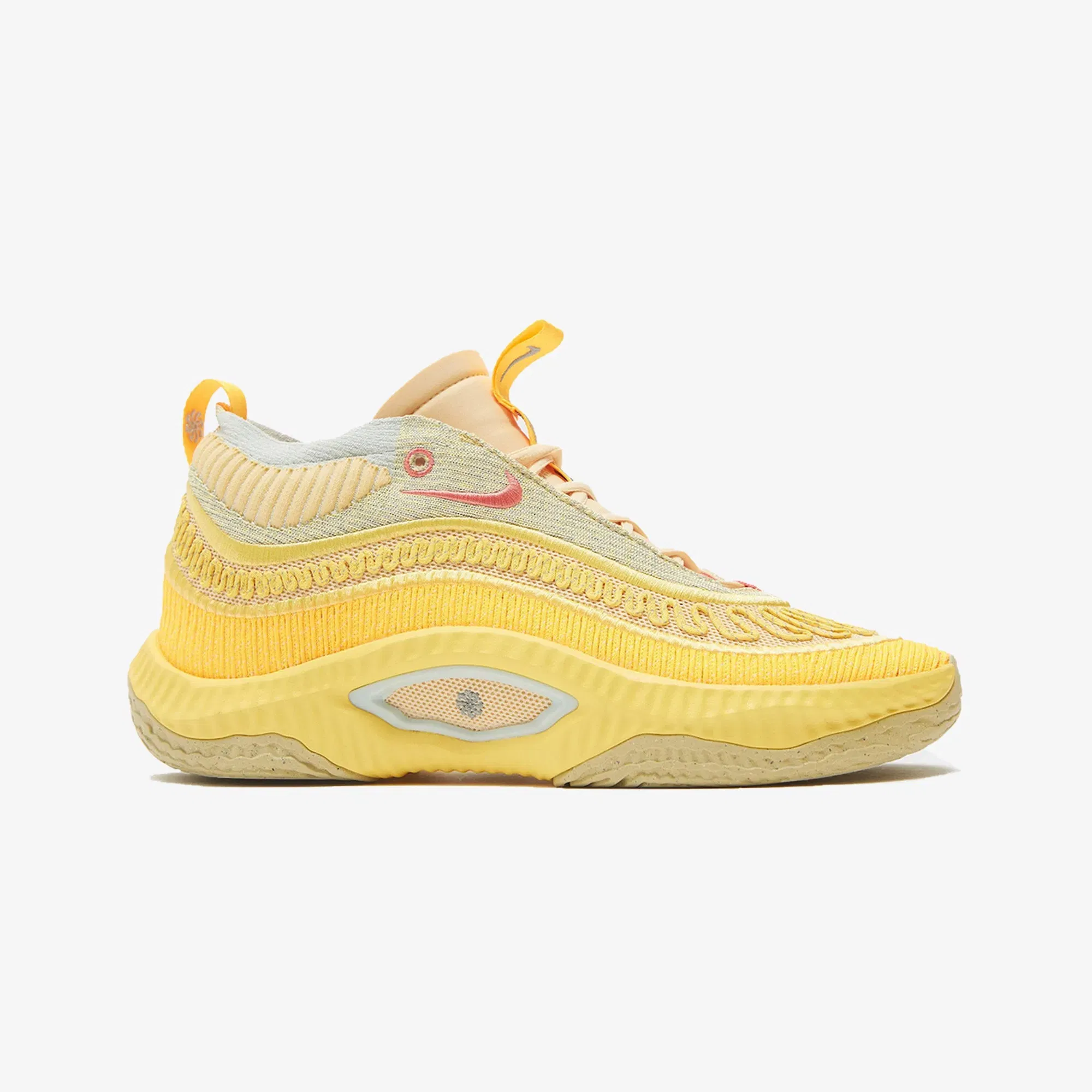 Nike COSMIC UNITY 3 { PALE VANILLA/SEA CORAL-TOPAZ GOLD
