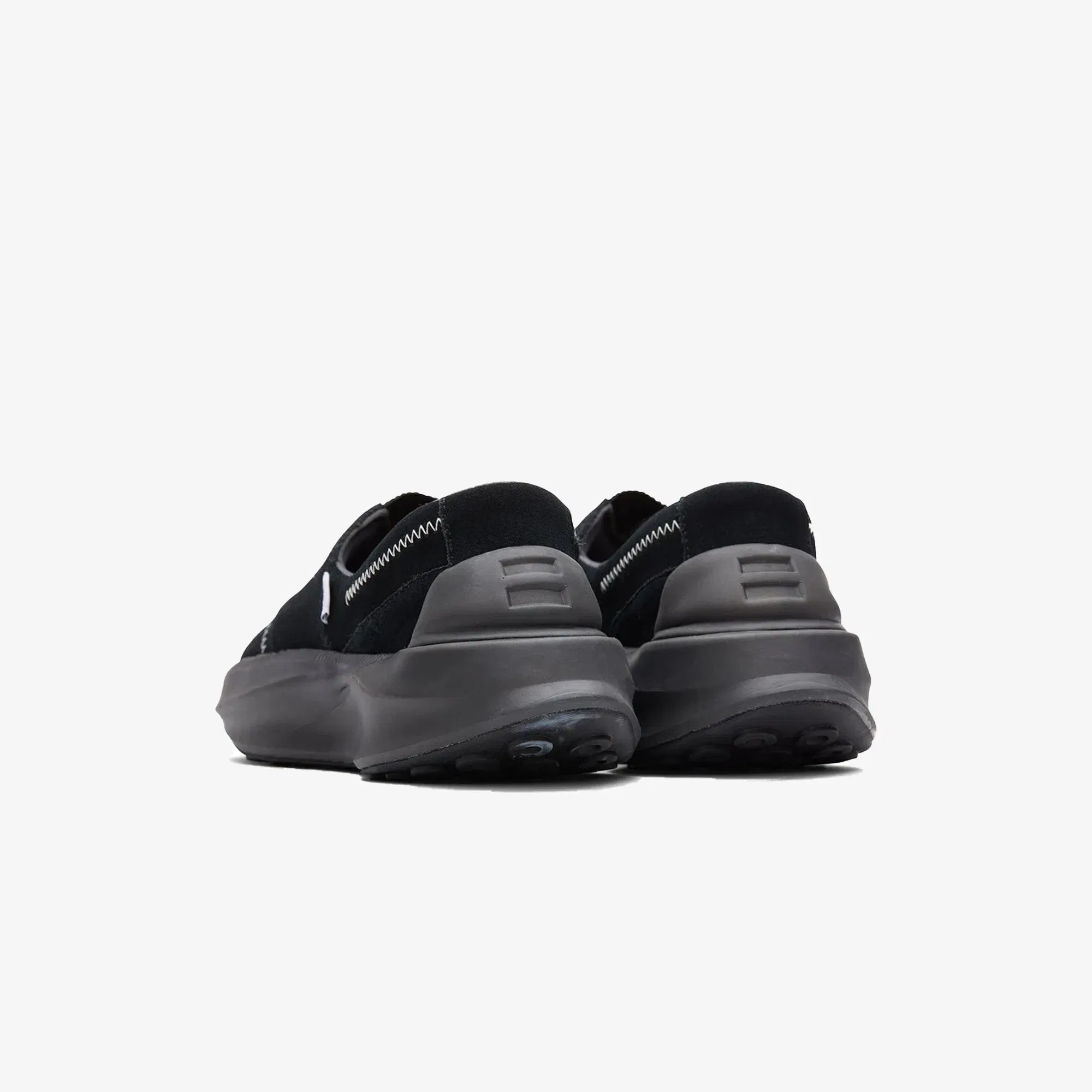 Toms KROST GAMMA { BLACK