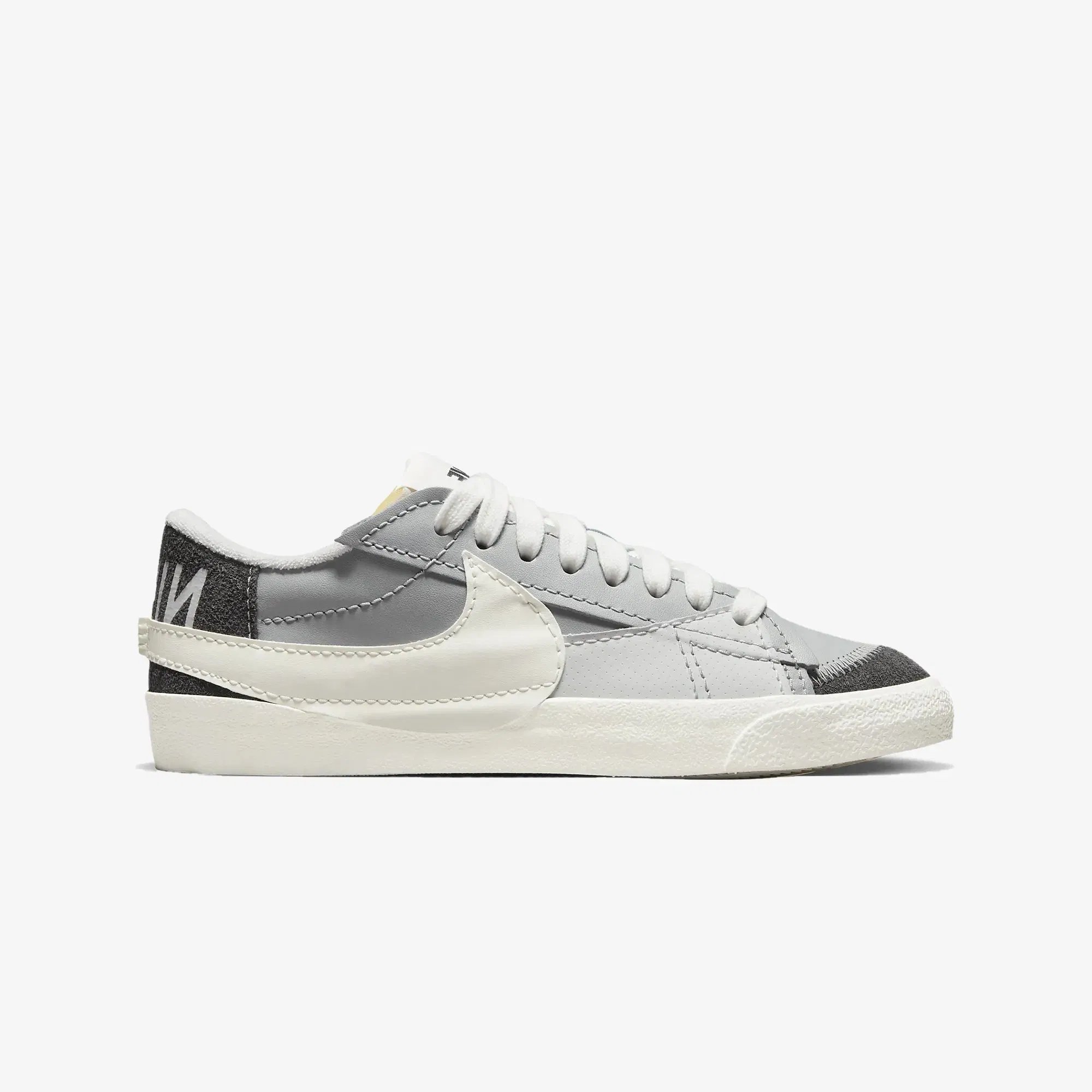 Nike BLAZER LOW '77 JUMBO SE { LT SMOKE GREY/SAIL-PHOTON DUST