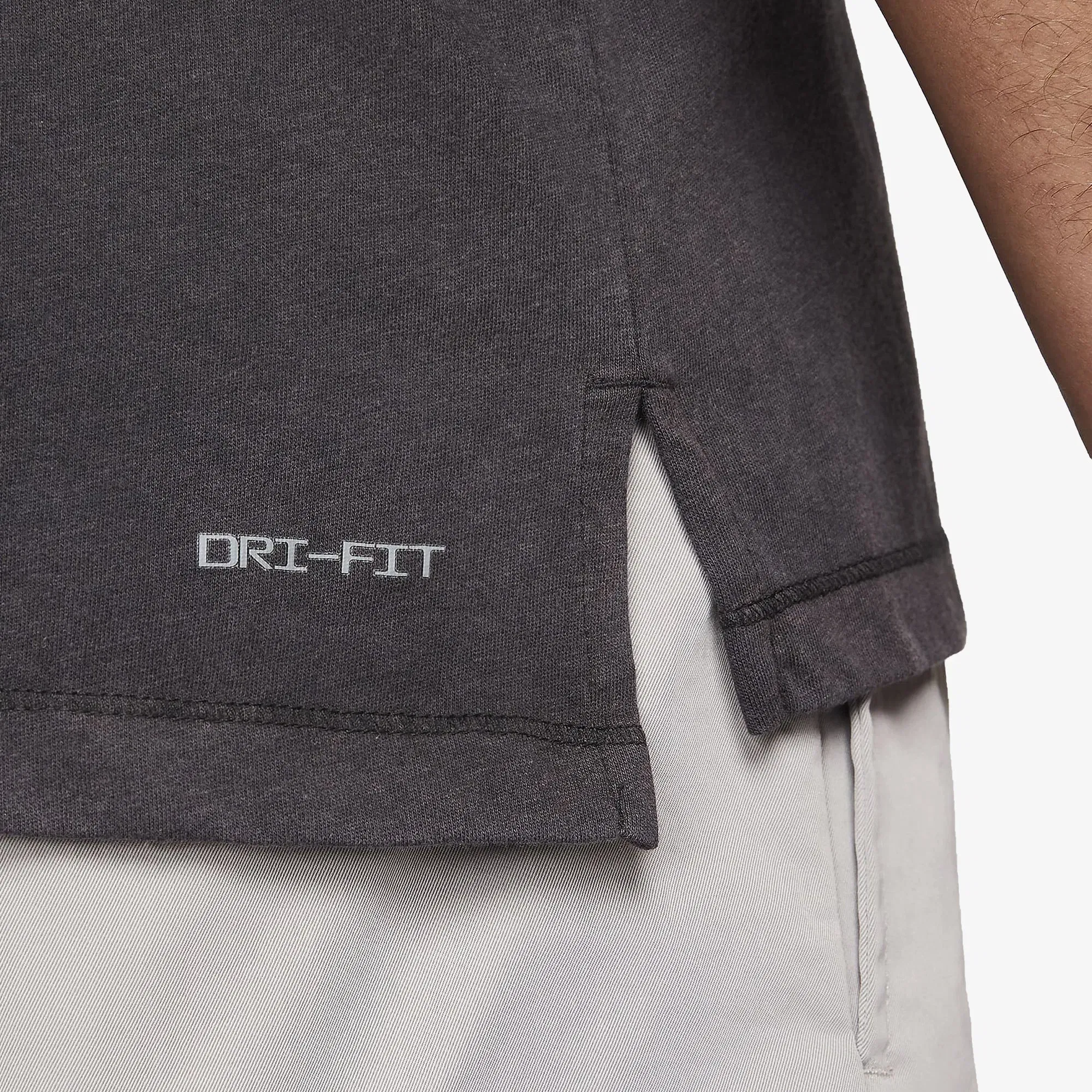 Jordan DRI-FIT SPORT { BLACK/WHITE
