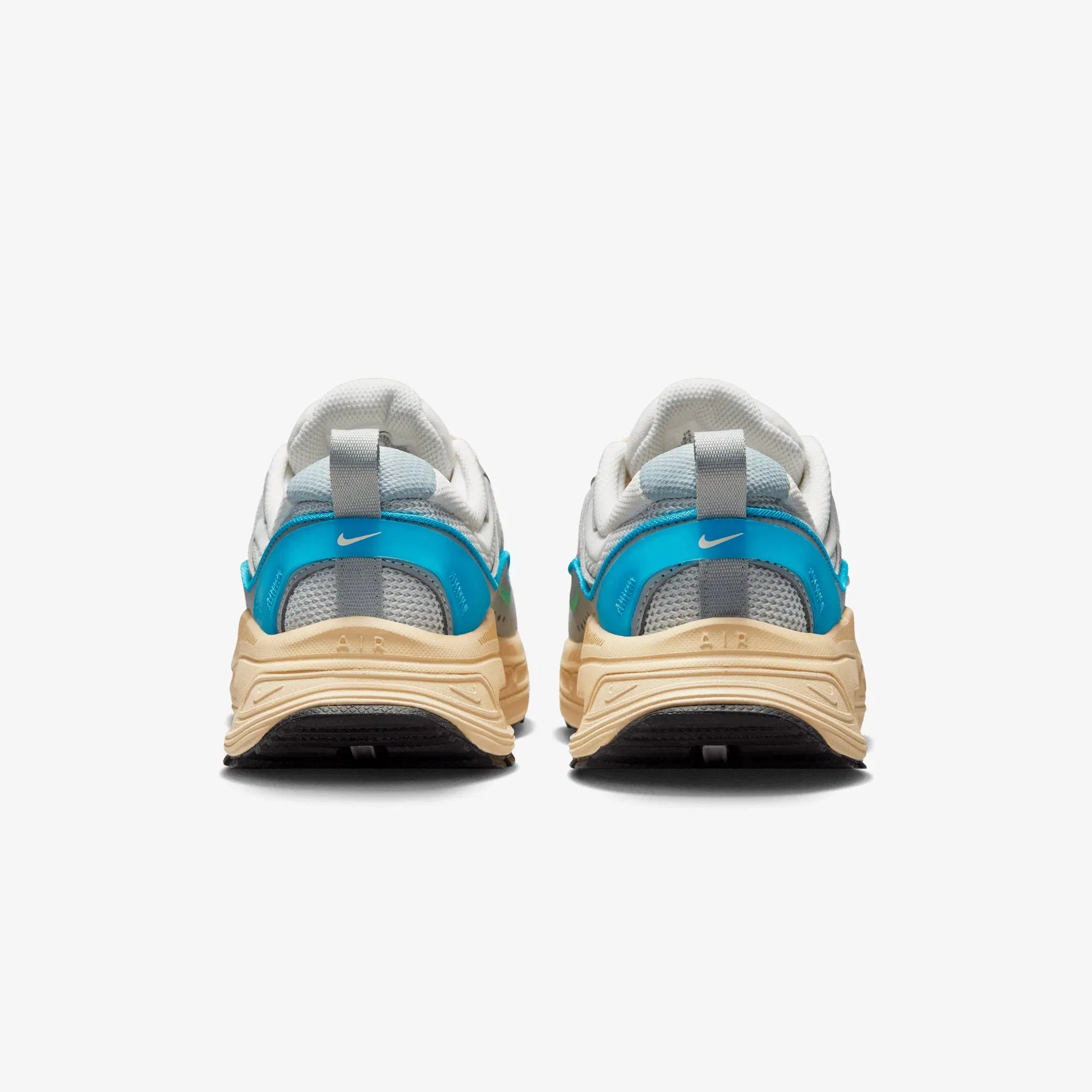 Nike AIR MAX BLISS { LT SMOKE GREY/SAIL-PHOTON DUST