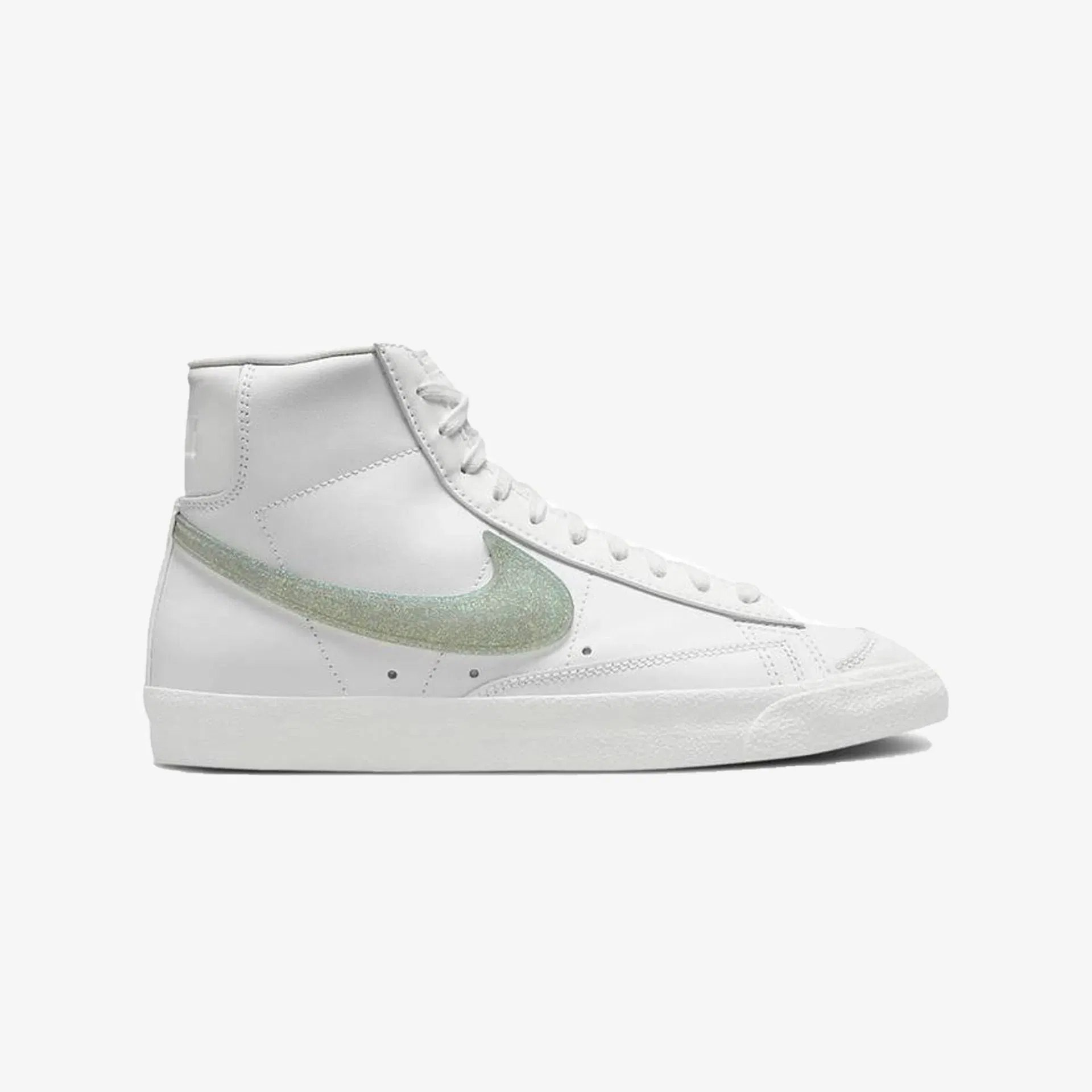 Nike BLAZER MID RELEASING { GLITTER SWOOSHES