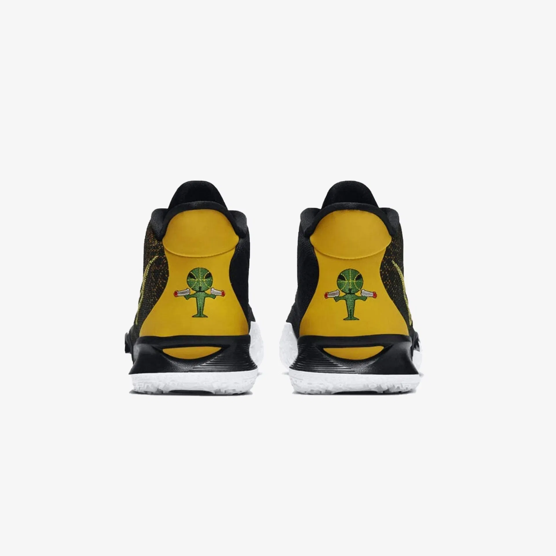 Nike KYRIE 7 { RAYGUNS