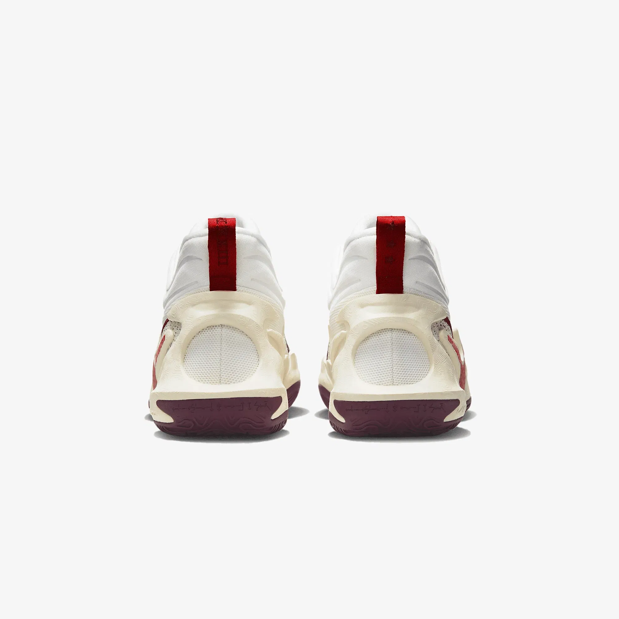 Nike COSMIC UNITY 2 { COCONUT MILK/TEAM RED
