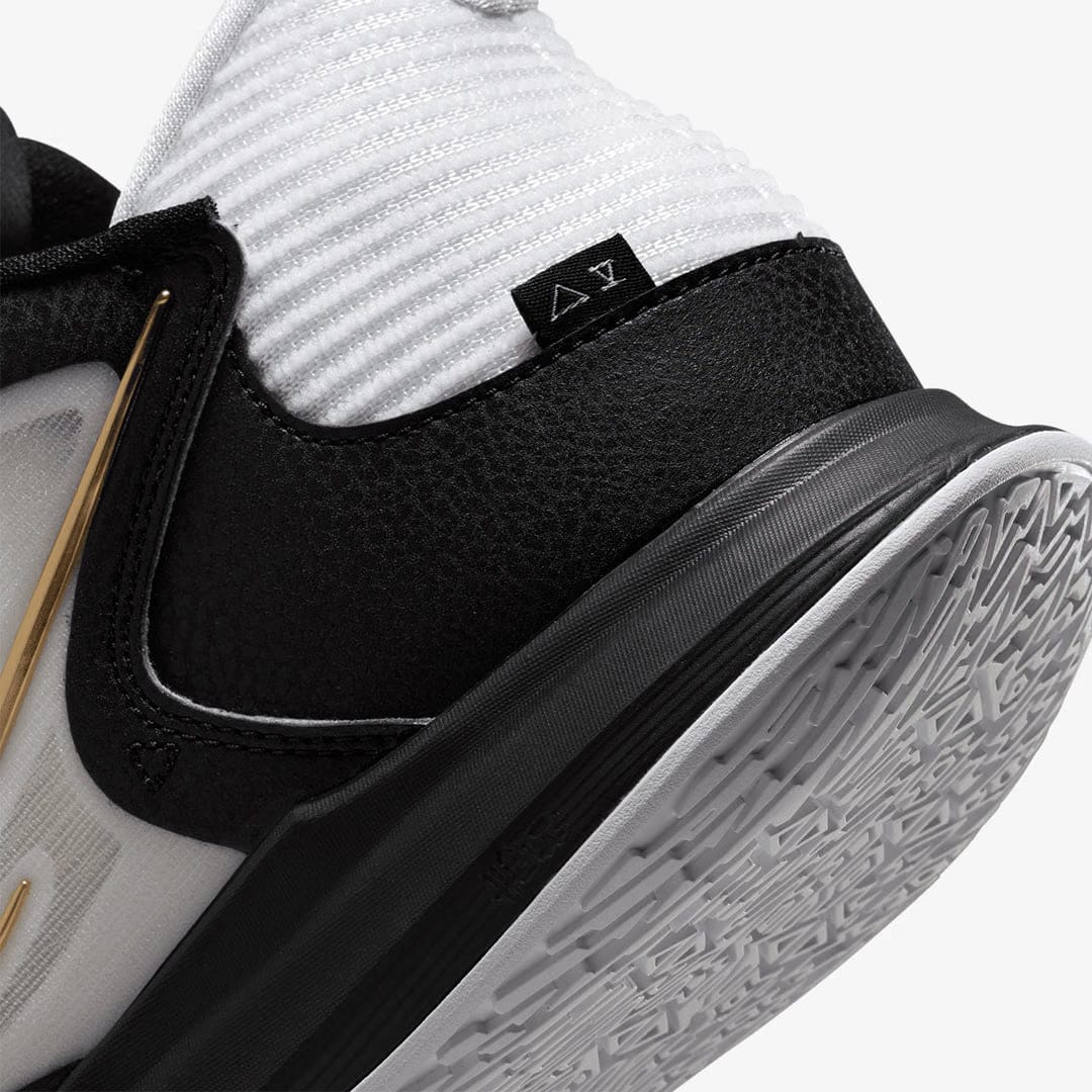 Nike KYRIE LOW 5 EP { WHITE/OR METALLIQUE