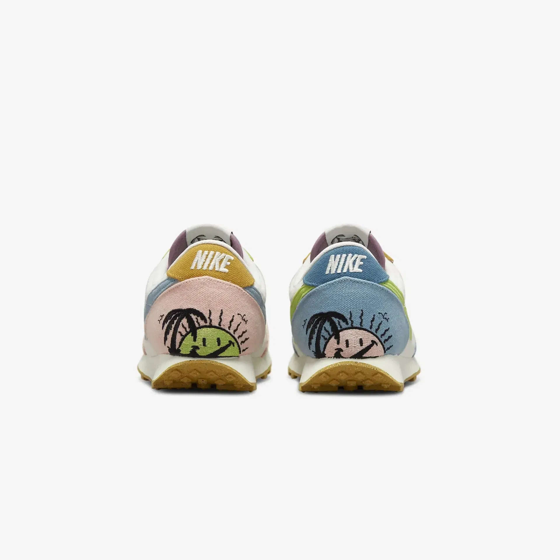 Nike DAYBREAK SE { ARCTIC ORANGE / WORN BLUE