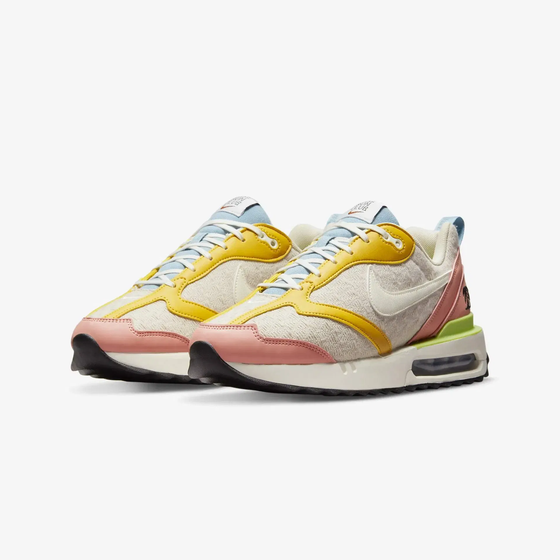 Nike AIR MAX DAWN SE { SANDED GOLD / SAIL