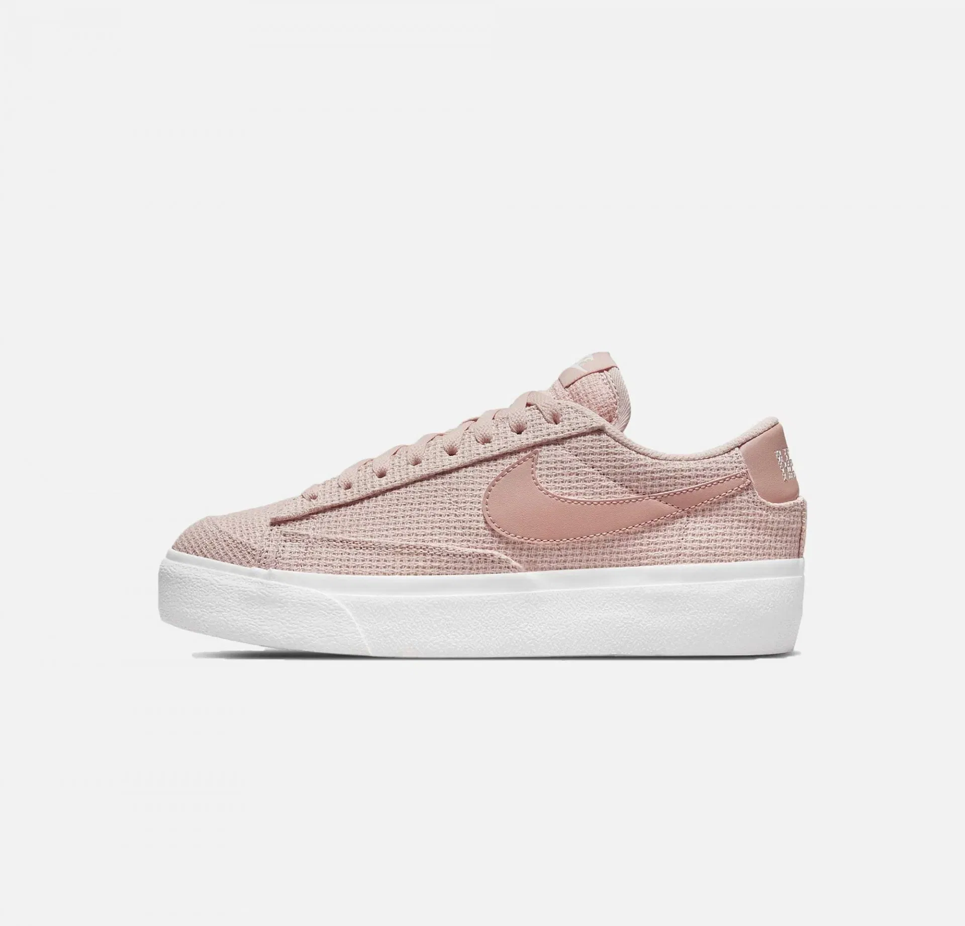 Nike BLAZER LOW PLATFORM { PINK OXFORD / SUMMIT WHITE