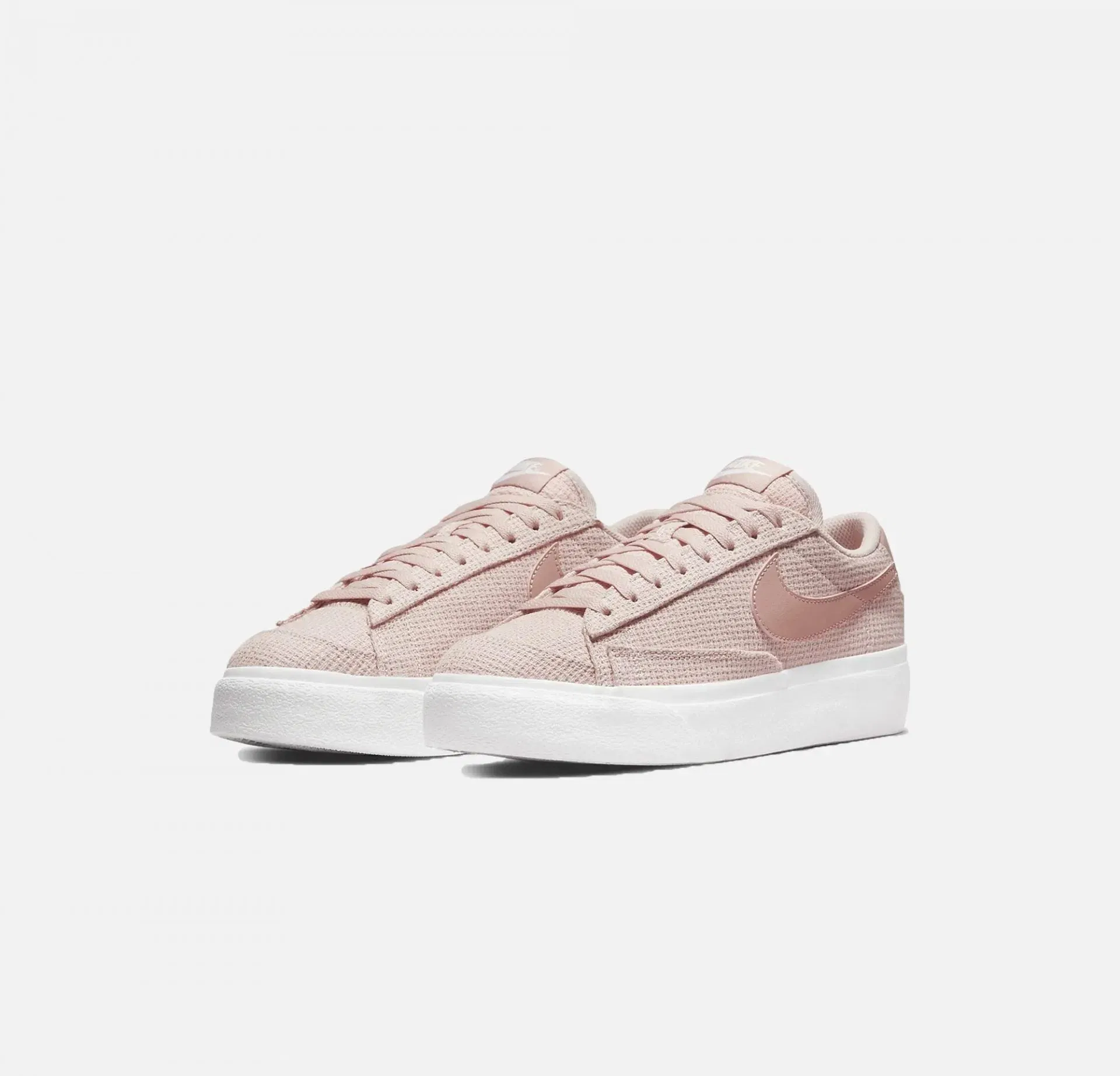 Nike BLAZER LOW PLATFORM { PINK OXFORD / SUMMIT WHITE