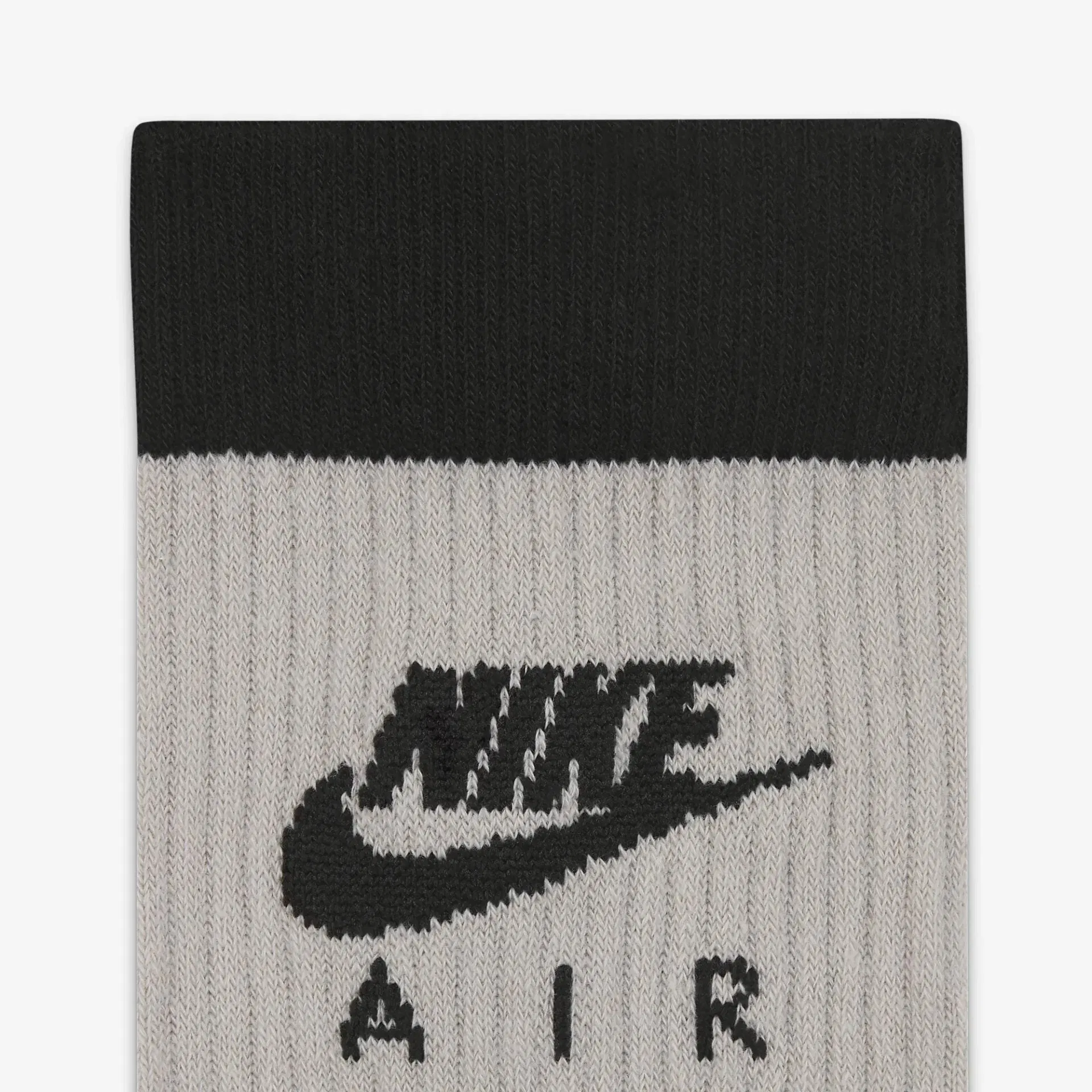 Nike EVERYDAY ESSENTIAL { CREW SOCKS