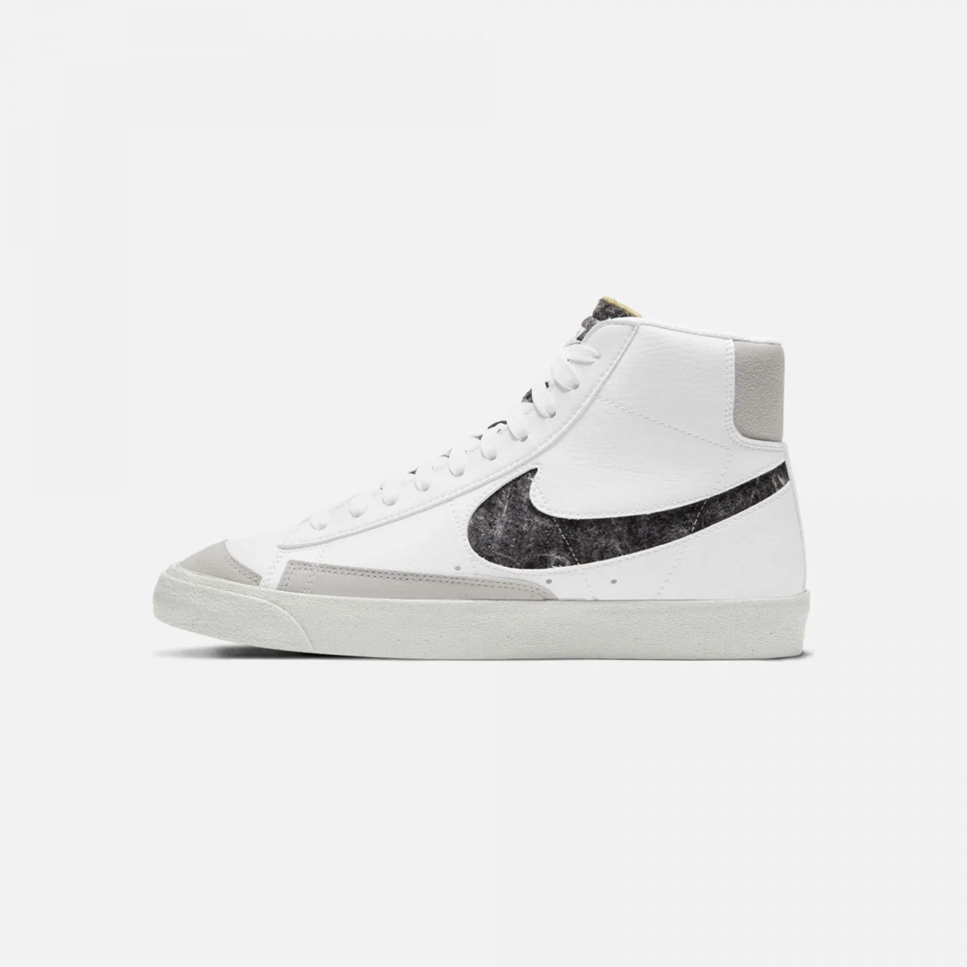 Nike BLAZER MID'77 VINTAGE