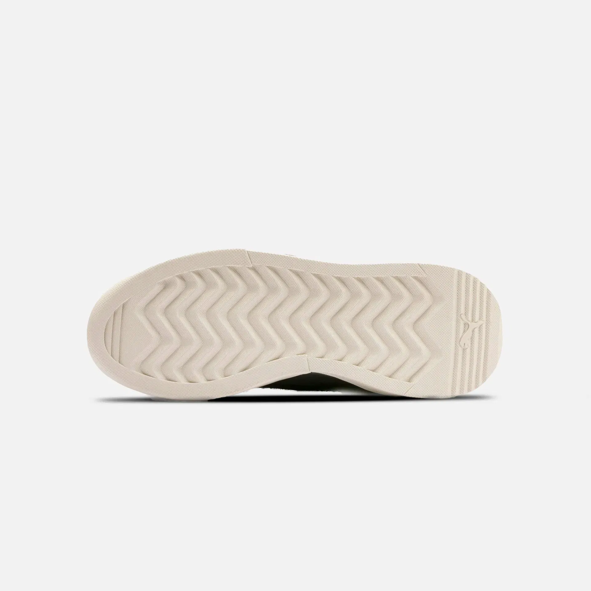 Puma AEON PLAY DECONSTRUCTED