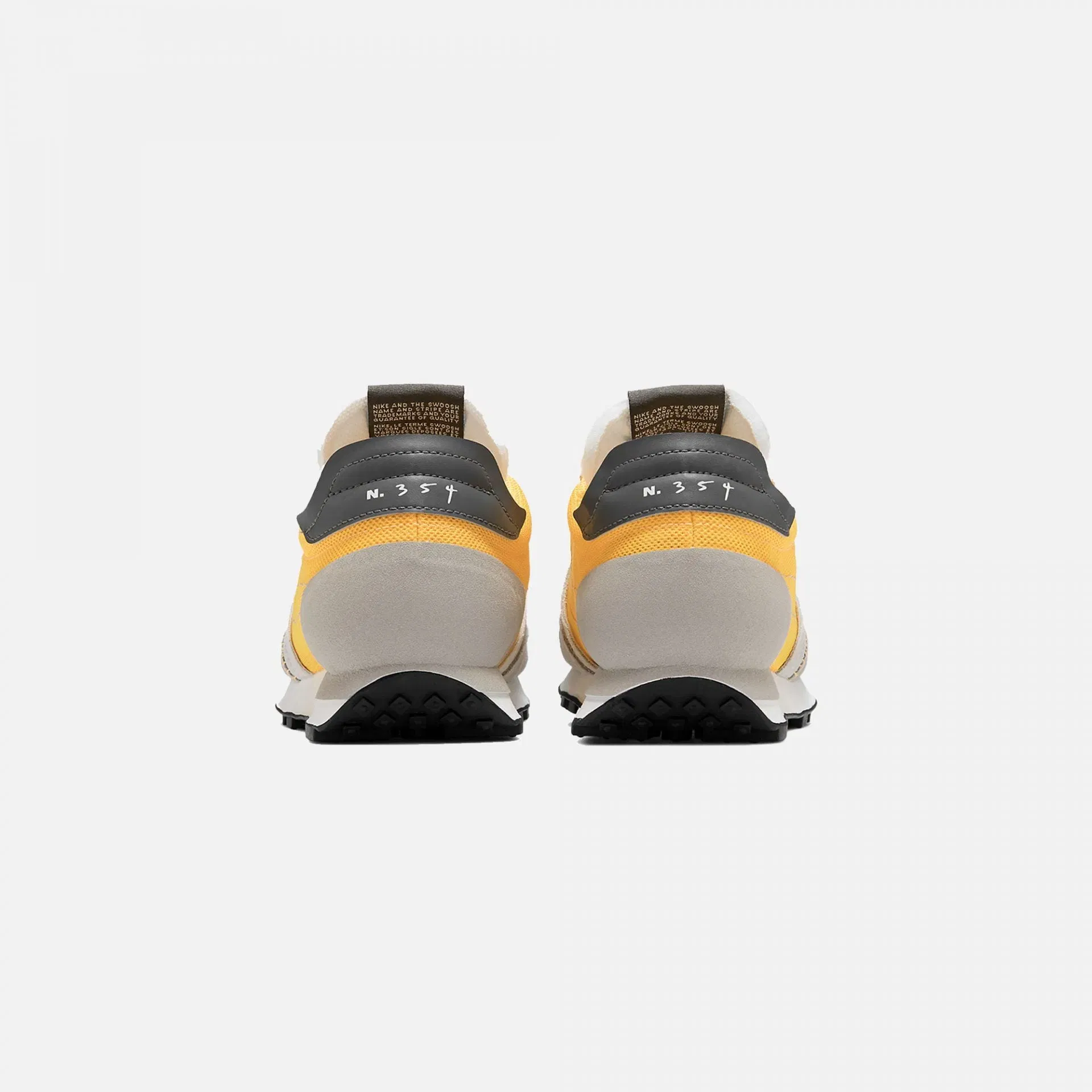 Nike DAYBREAK TYPE LASER ORANGE