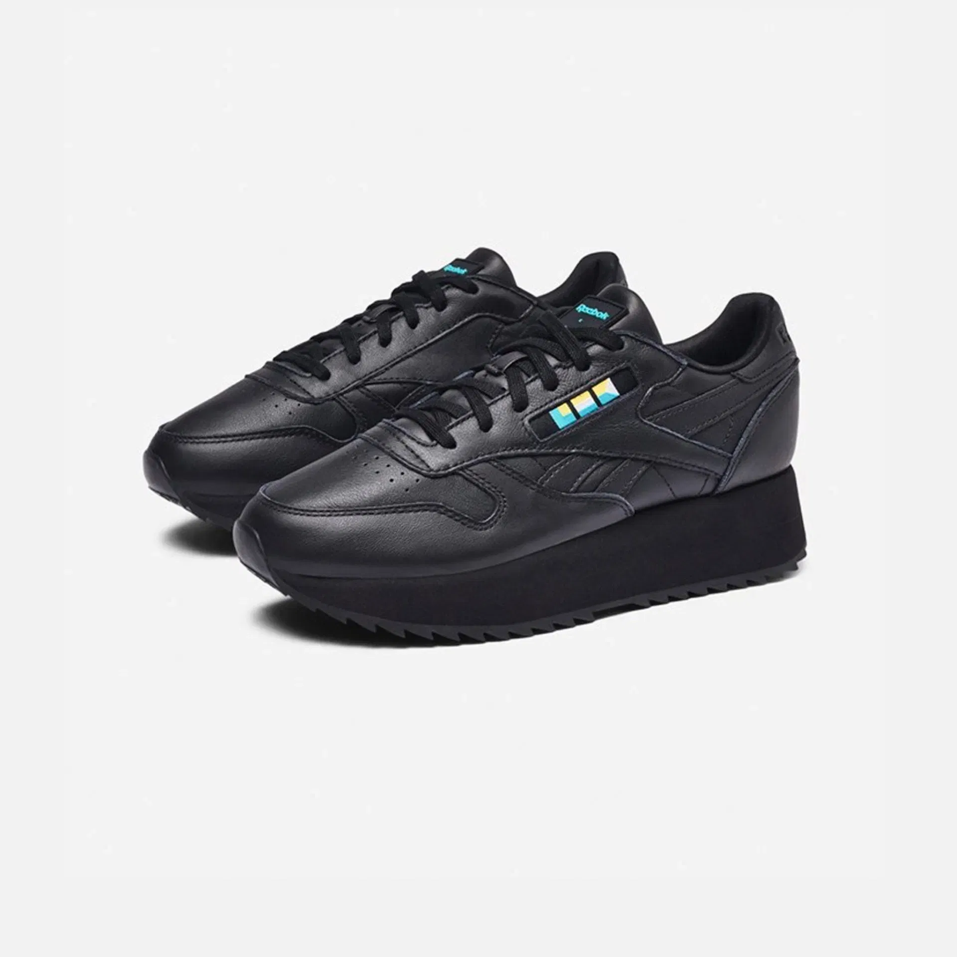 Reebok CLASSIC LEATHER DOUBLE X GIGI HADID